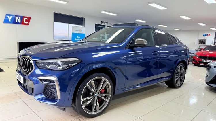 BMW X6 M50i