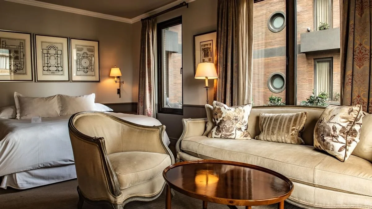 A king room with a balcony over Lastarria