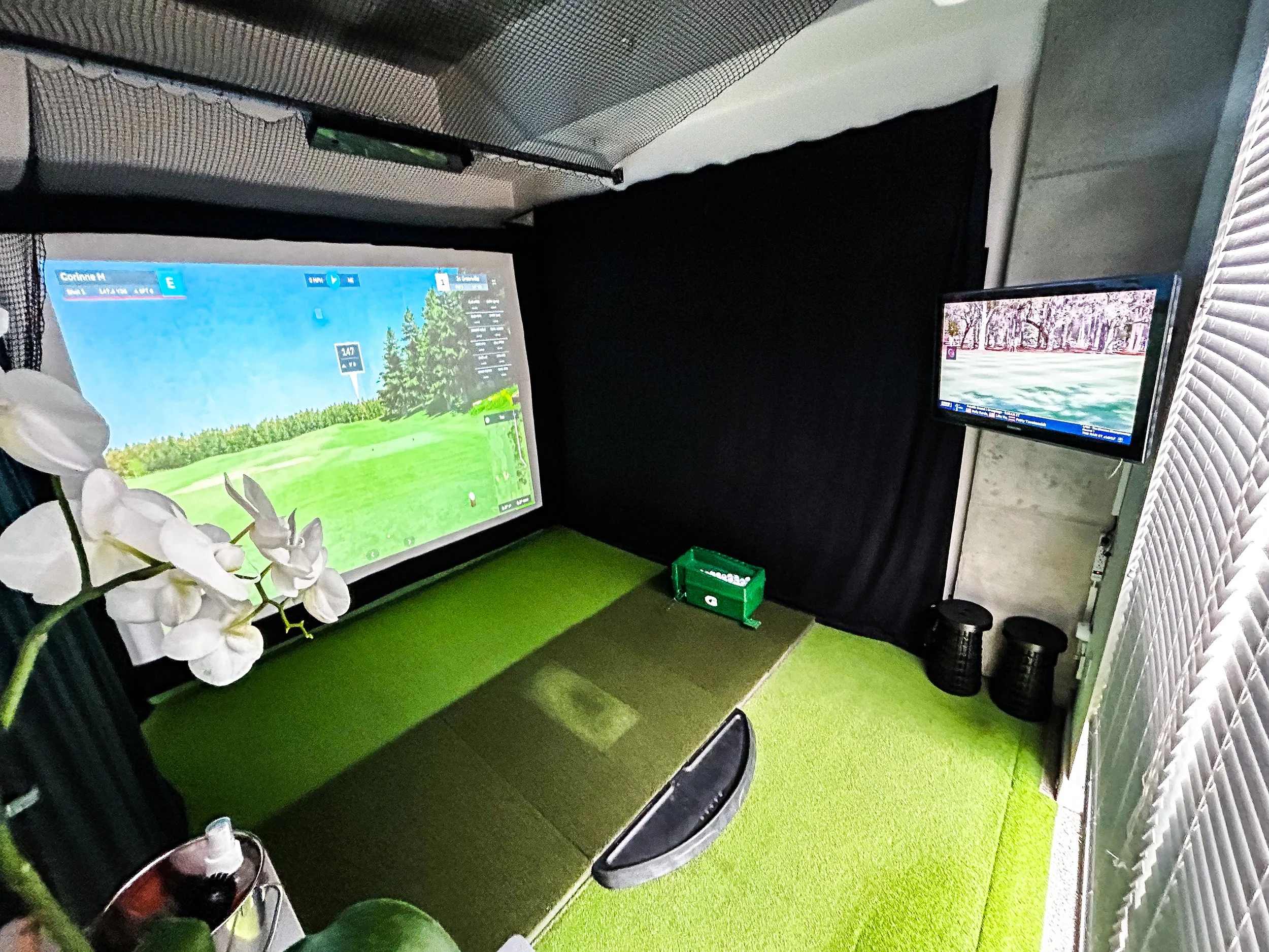 Green Office short game bay