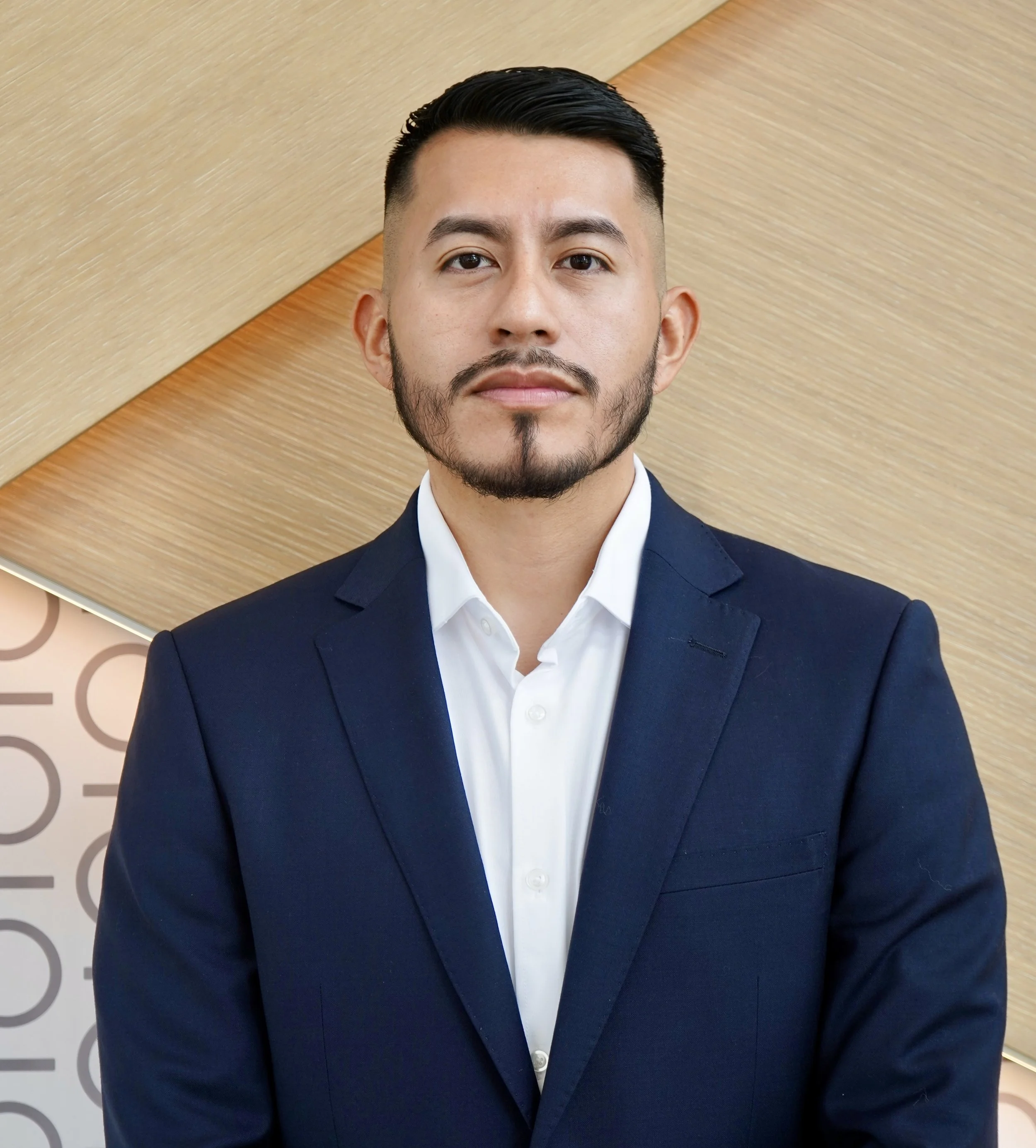 Fernando Leyva, Compass Realtor