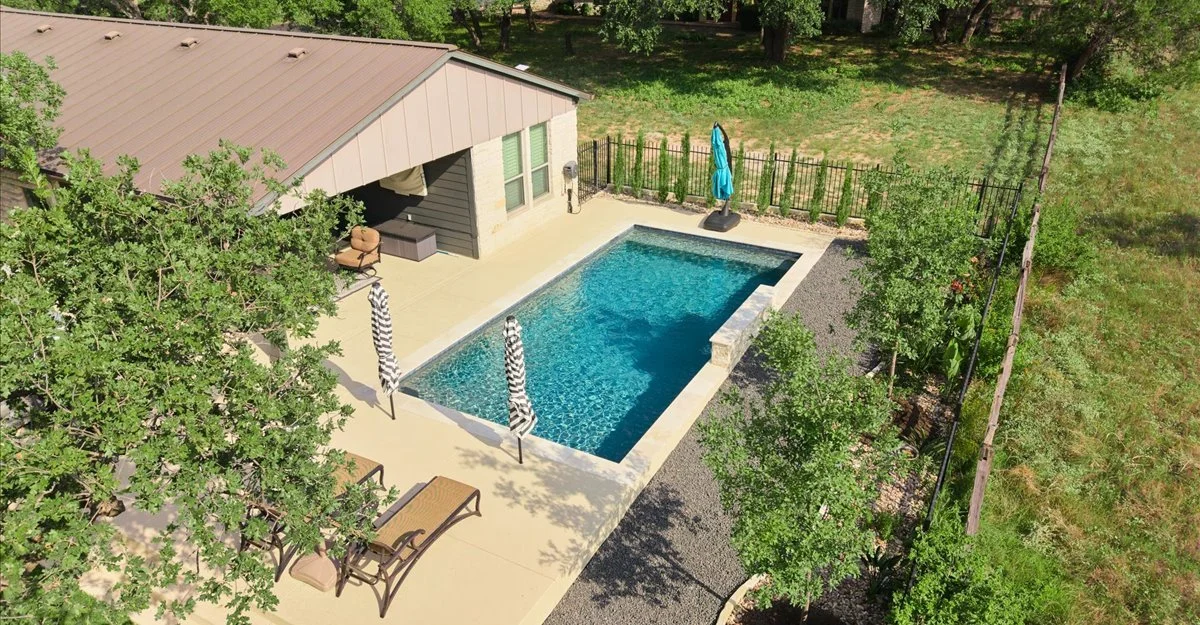 Aerial overview of custom pool and spa — Horseshoe Bay TX