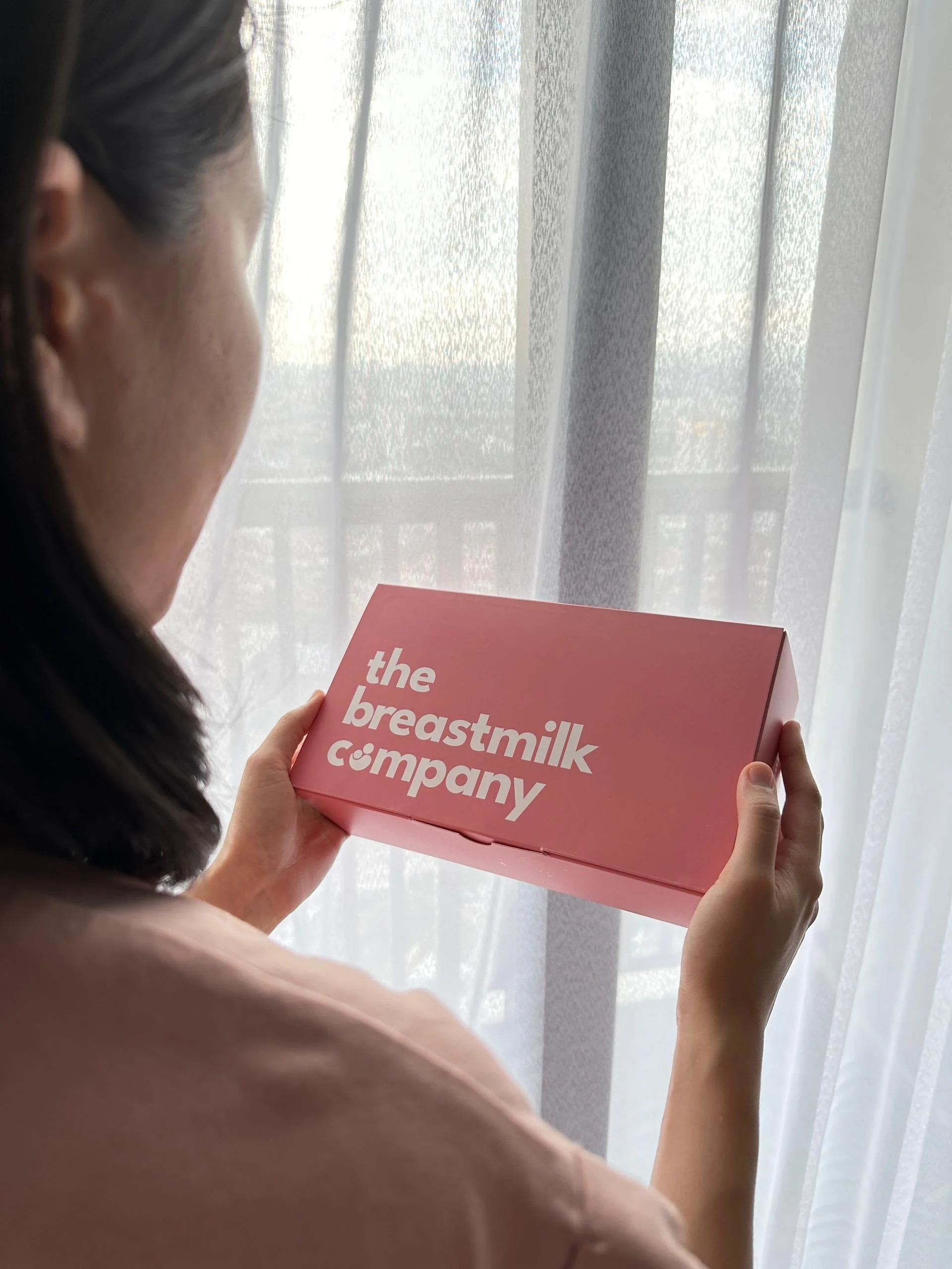 Freeze dried breastmilk product photo