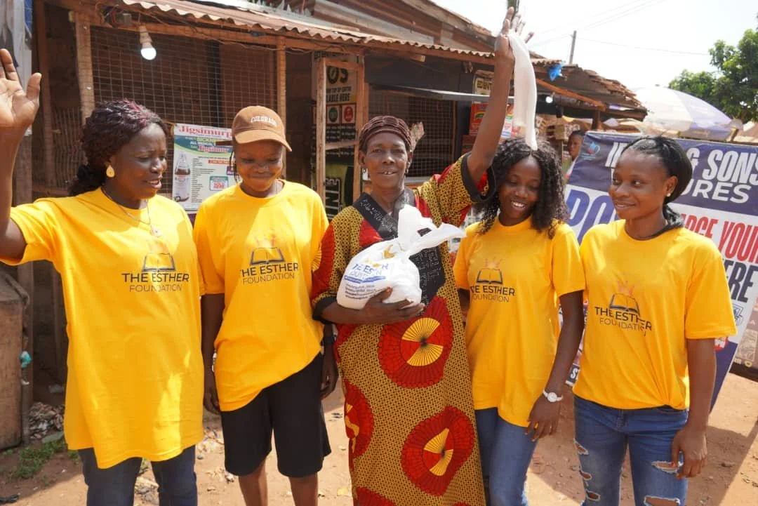 The Esther Foundation 2025 Christmas Community Outreach — photo 6 of 11
