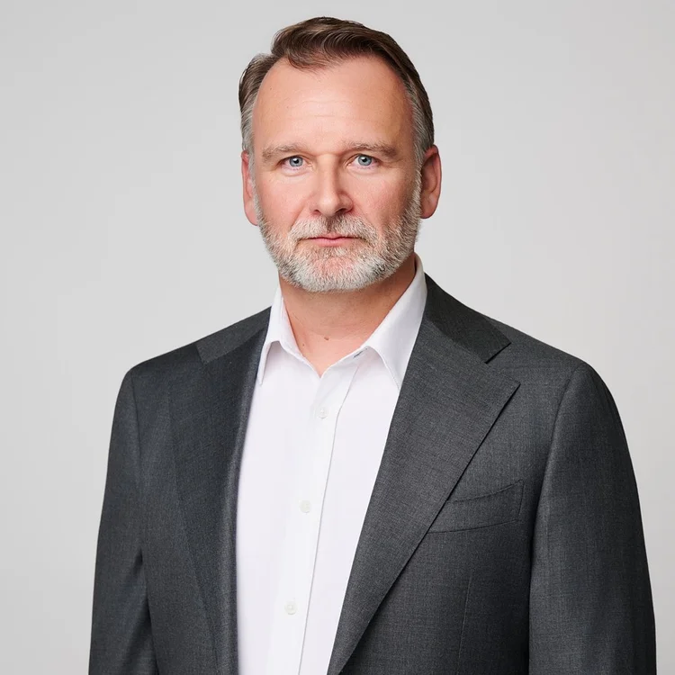 LinkedIn headshot photographed in Austin by ATX Headshots