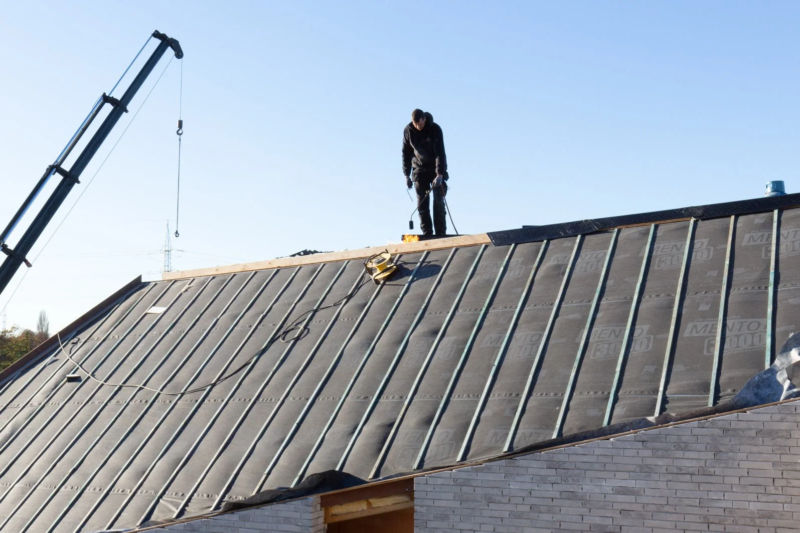Roofer with drone
