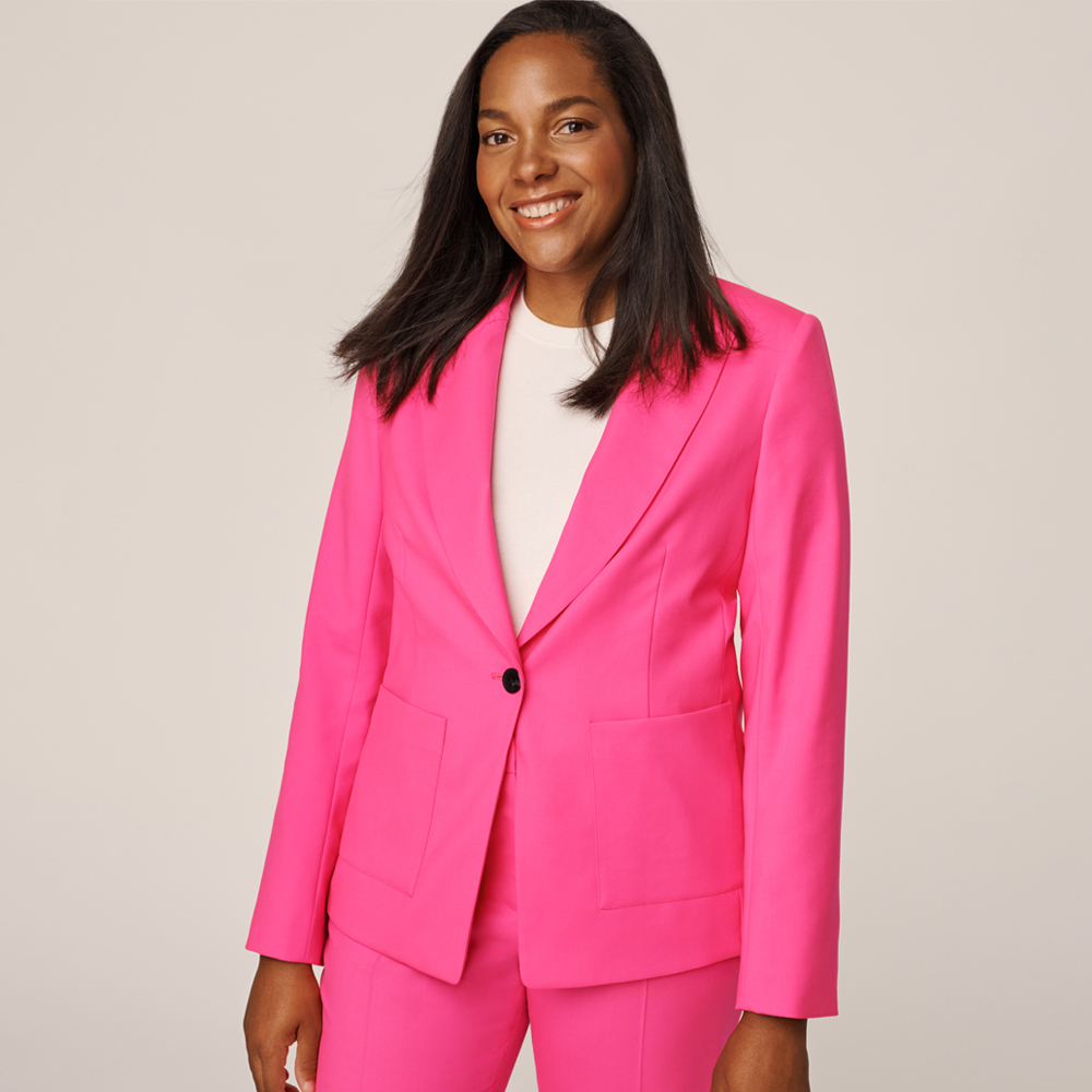 Headshot of Amanda Brown Lierman, Executive Director of GoFundMe.org