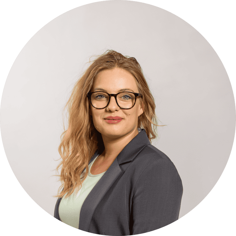 Alessandrina Gull Portrait