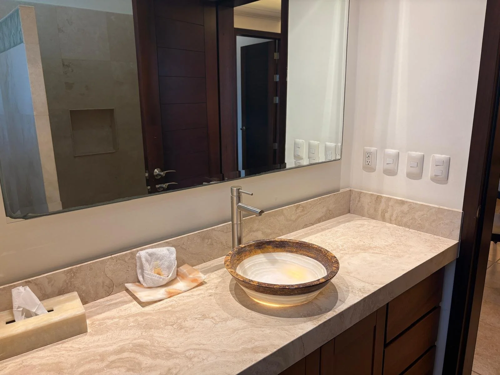 Unit 242, Vivo Resorts Building B: Bathroom vanity with vessel sink