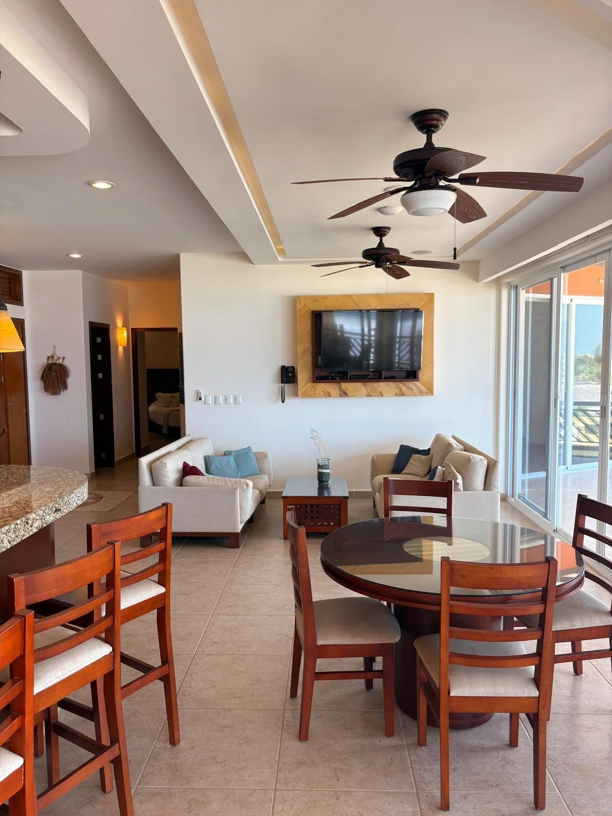 Unit 642 &amp; 652, Building F, Vivo Resorts: Living area 5