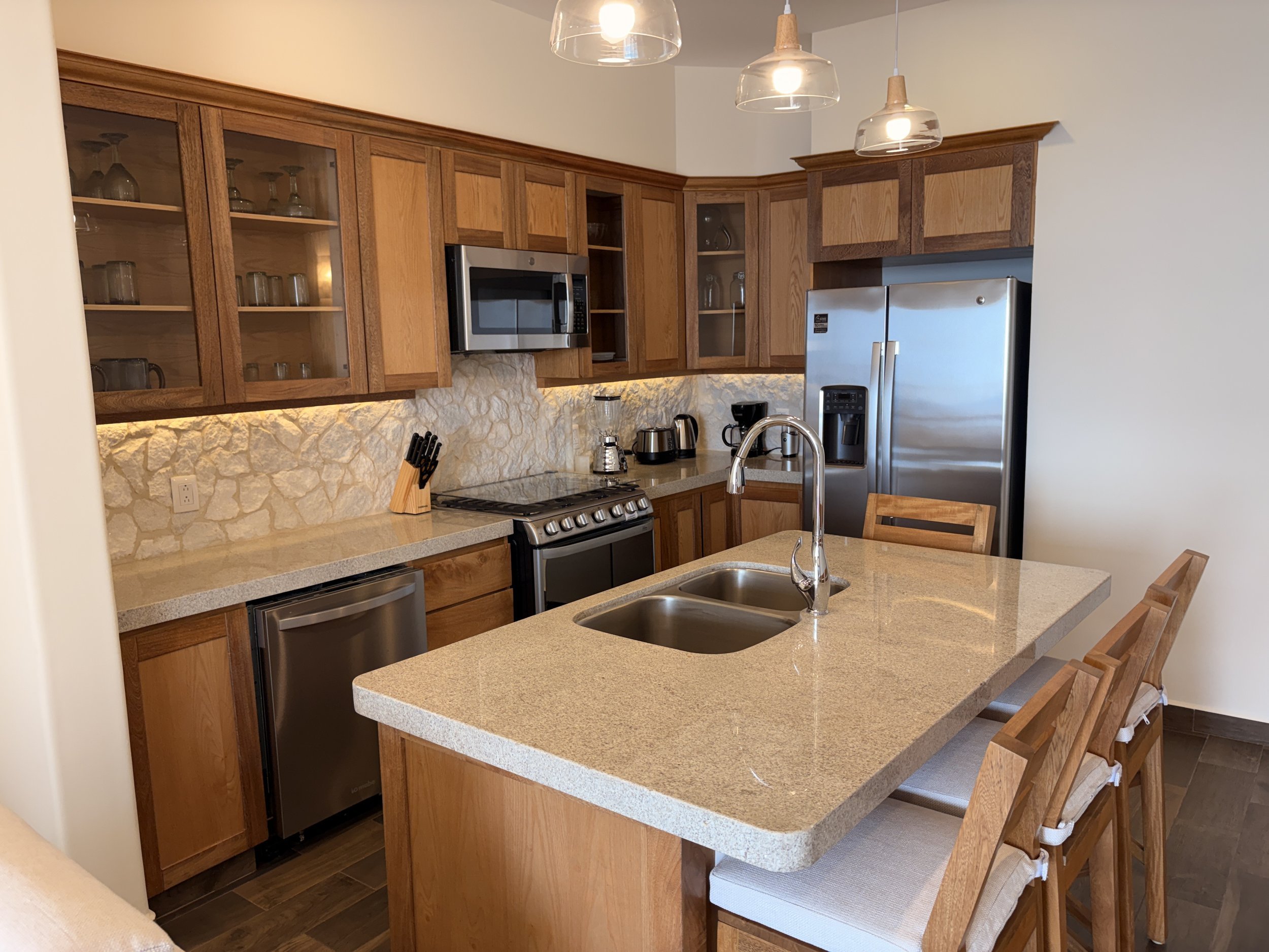 Unit 1433, Nautico building, Vivo Resorts: Kitchen