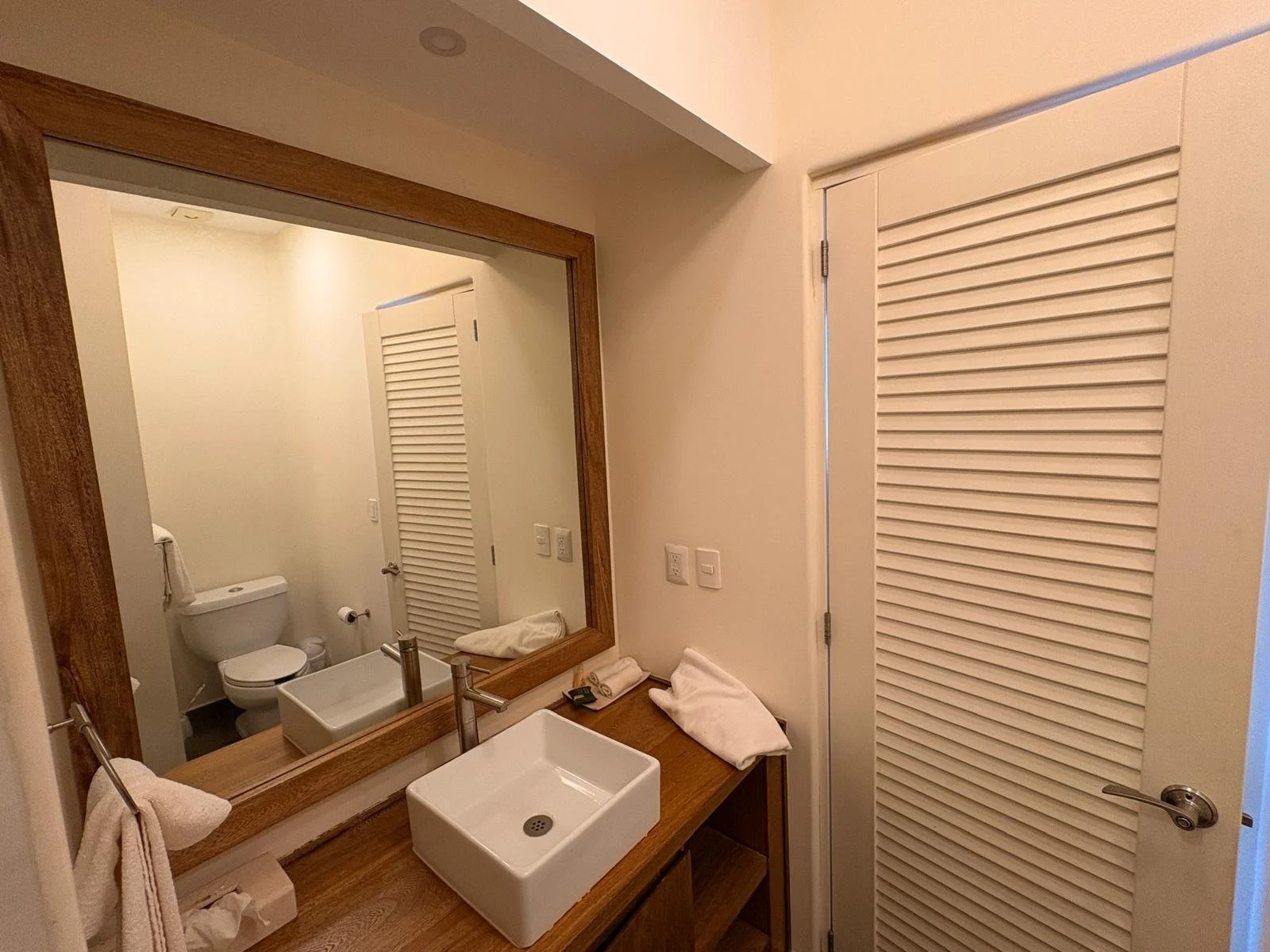 Unit 1252, Laguna, Vivo Resorts: Bathroom 11