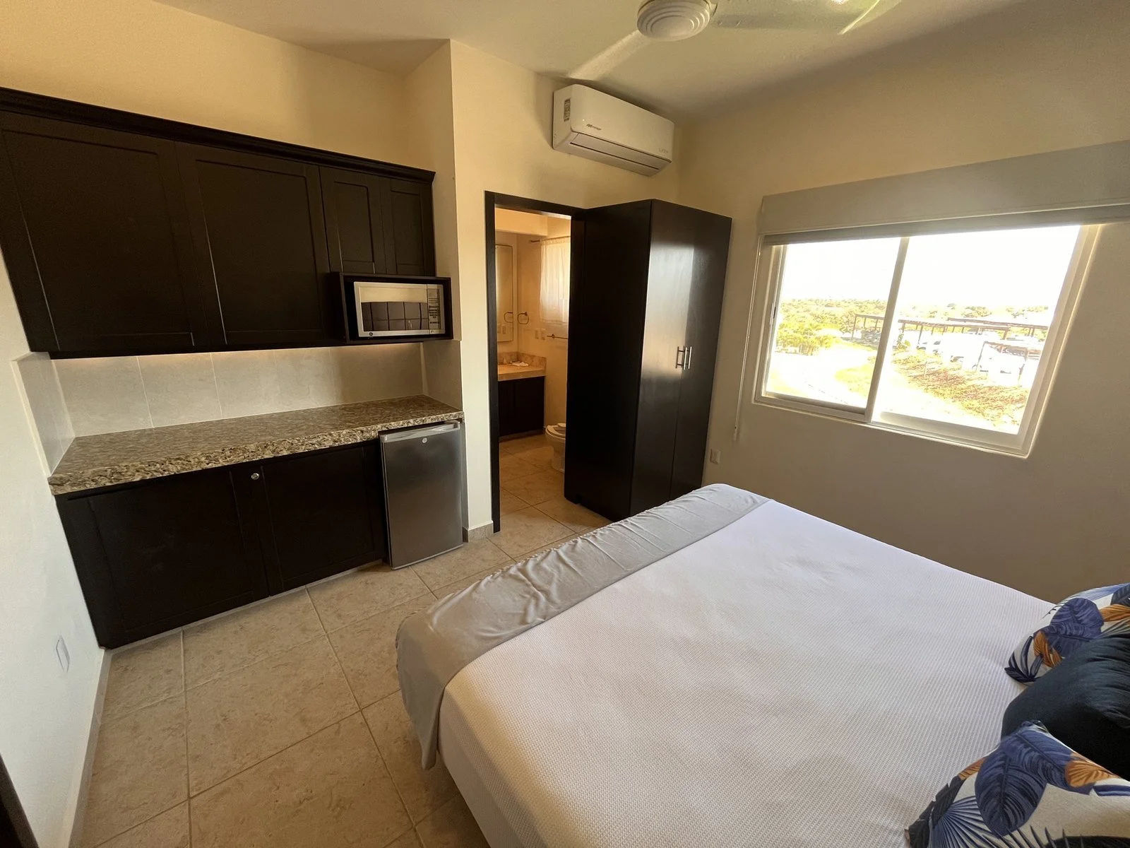 Unit 421, Building D, Vivo Resorts: Bedroom 7