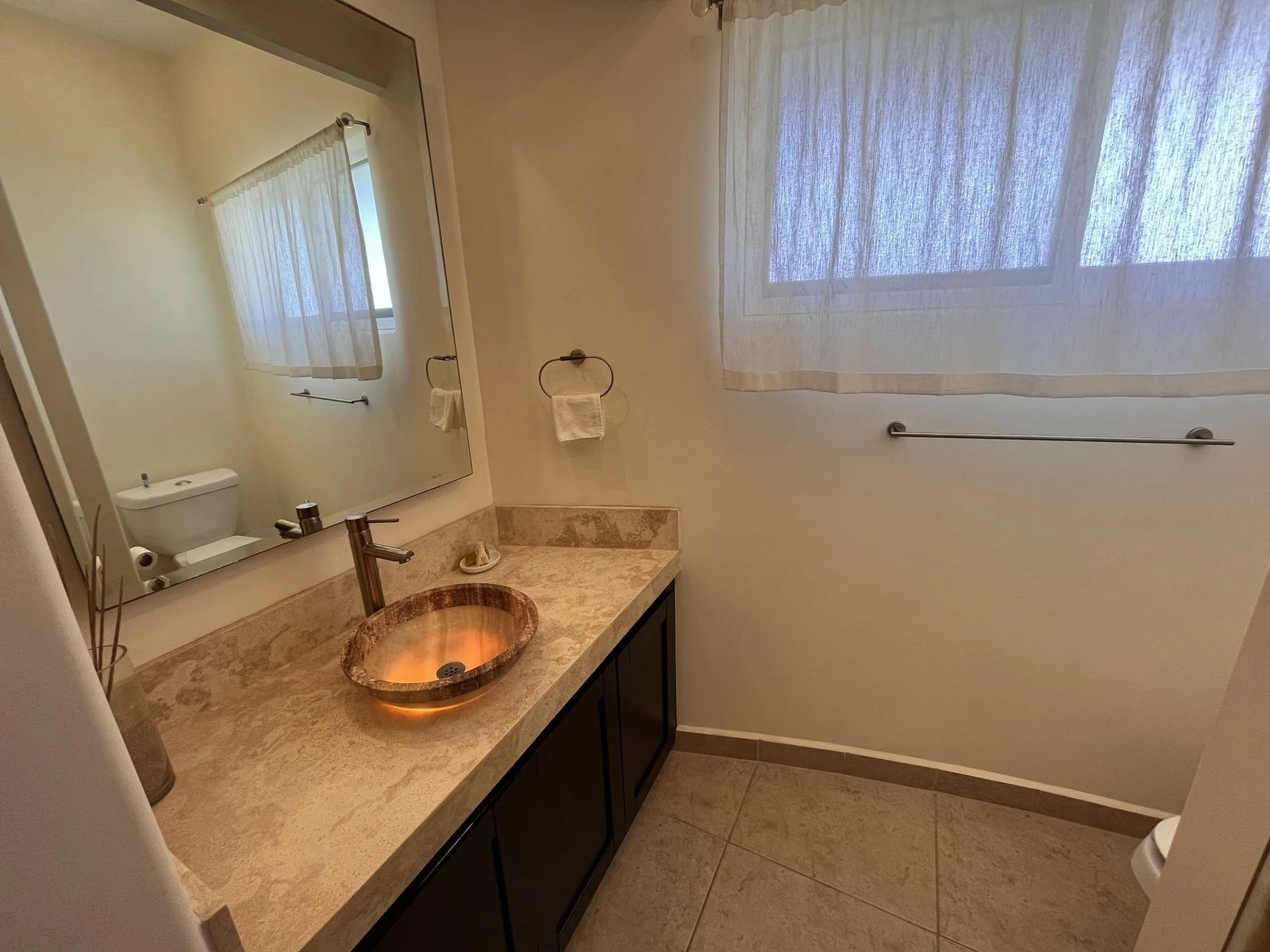 Unit 421, Building D, Vivo Resorts: Bathroom 9