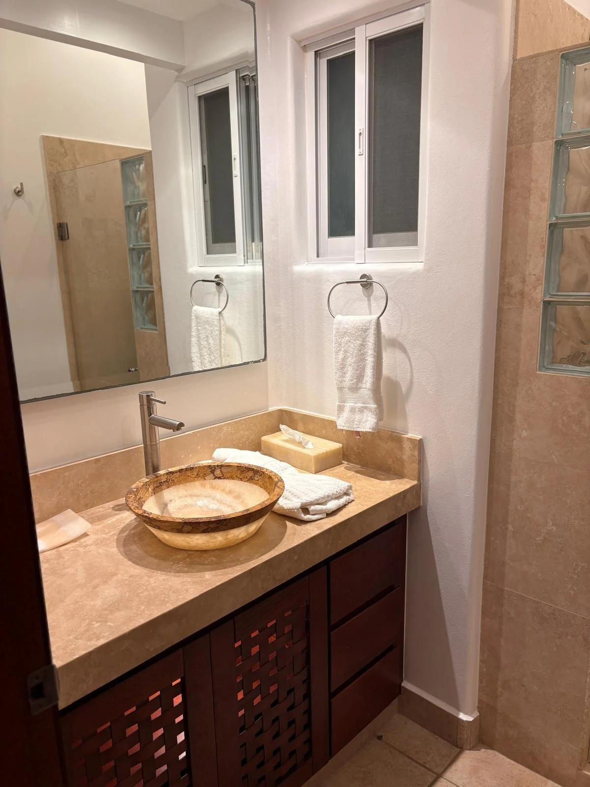 Unit 233, Building B, Vivo Resorts: Bathroom 9