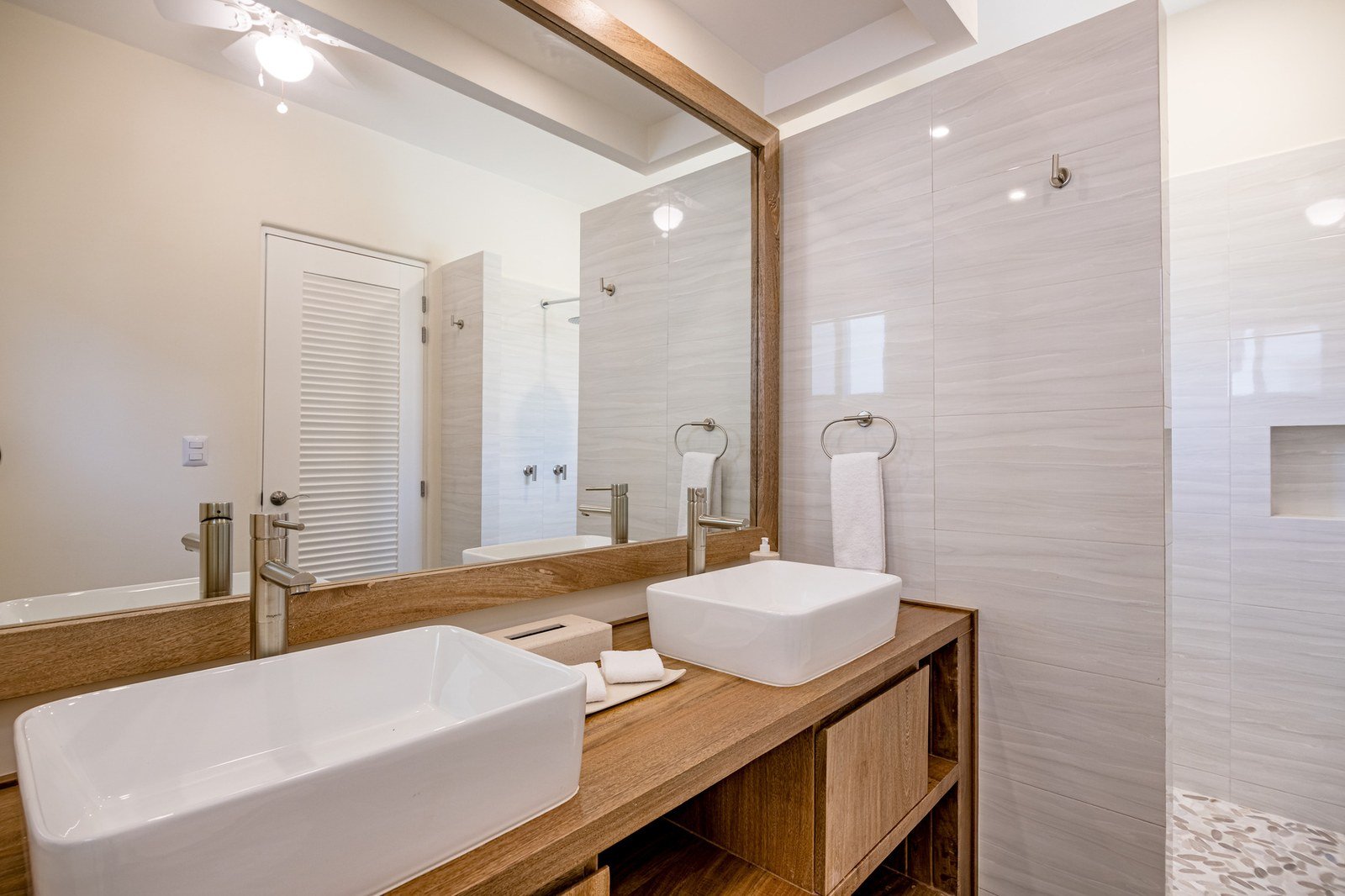 Unit 1212, Laguna, Vivo Resorts: Bathroom 12