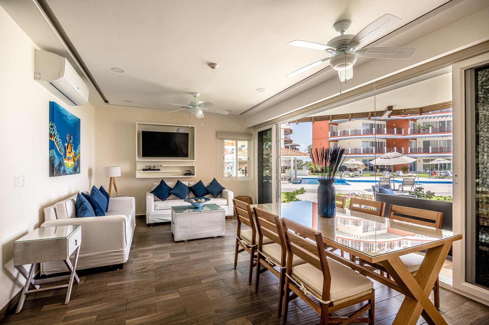 Unit 1212, Laguna, Vivo Resorts: Living area 5