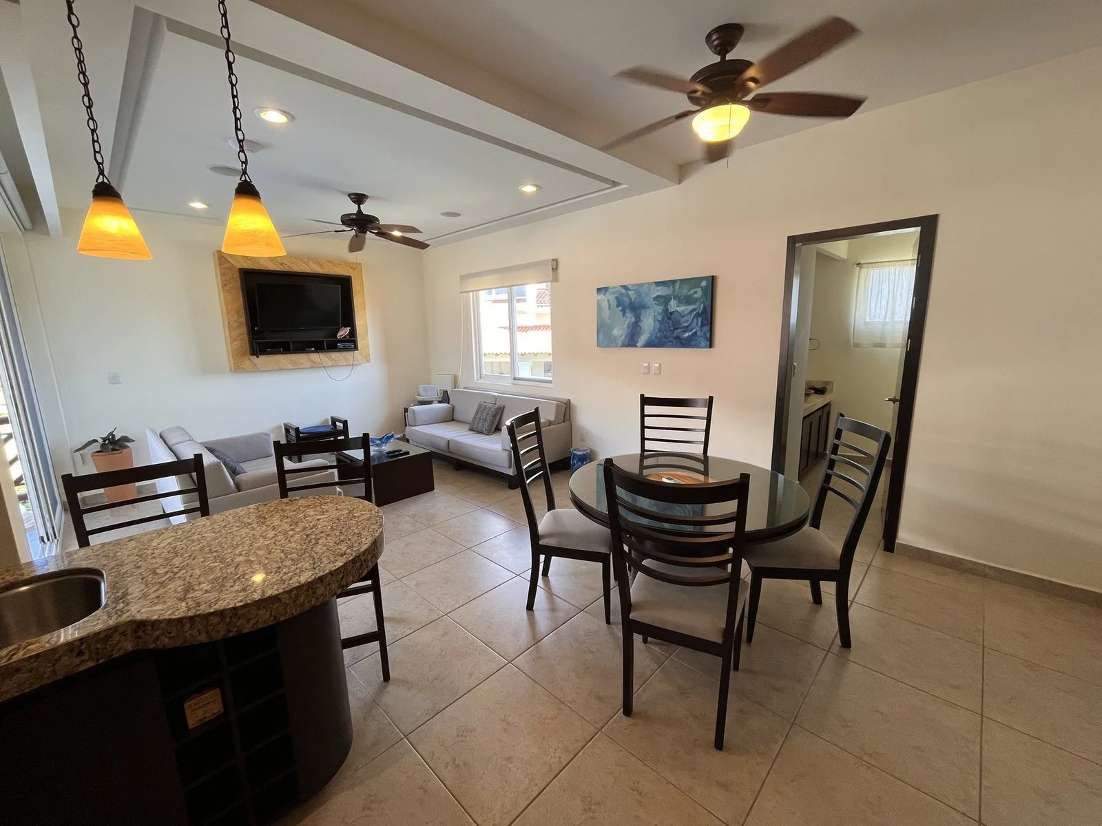Unit 421, Building D, Vivo Resorts: Living area 4