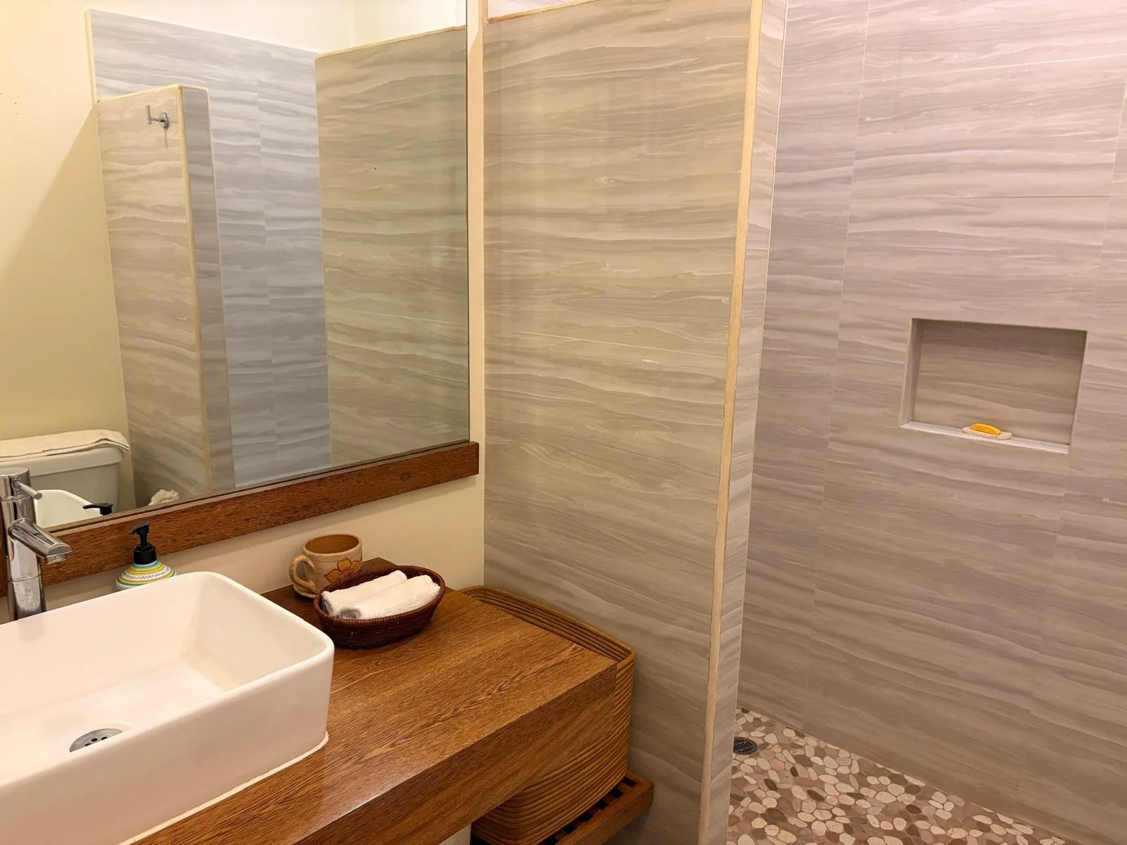 Unit 612, Building F, Vivo Resorts: Bathroom 8