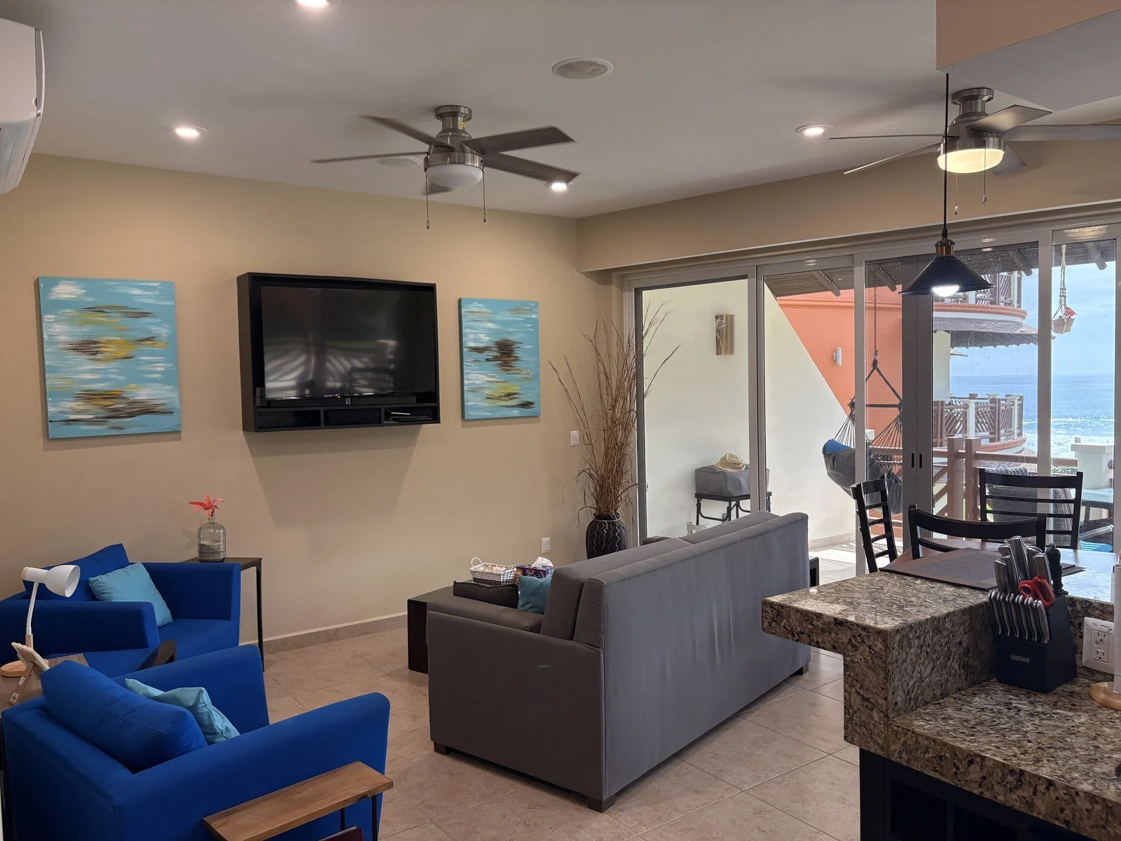 Unit 424, Building D, Vivo Resorts: Living area 4