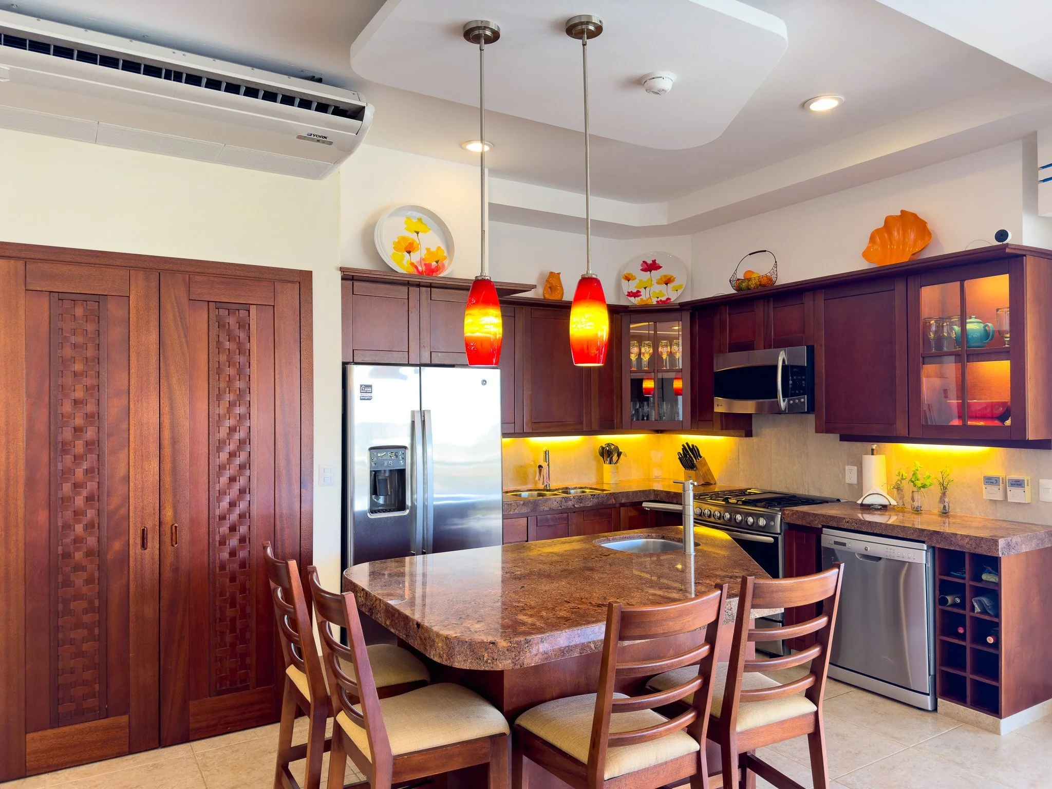 Unit 531, Building E, Vivo Resorts: Kitchen 5