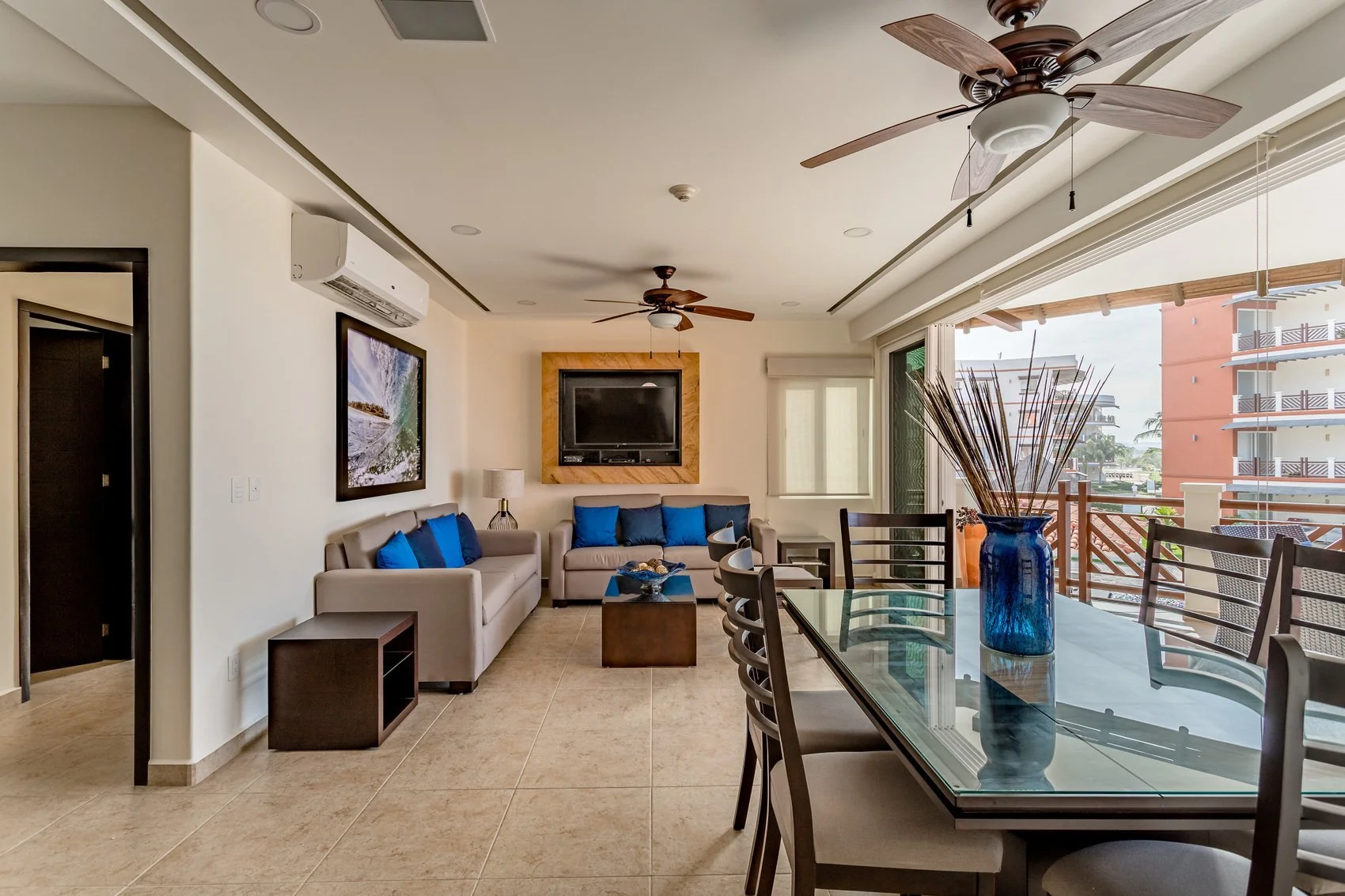 Unit 1222, Laguna, Vivo Resorts: Living area 3