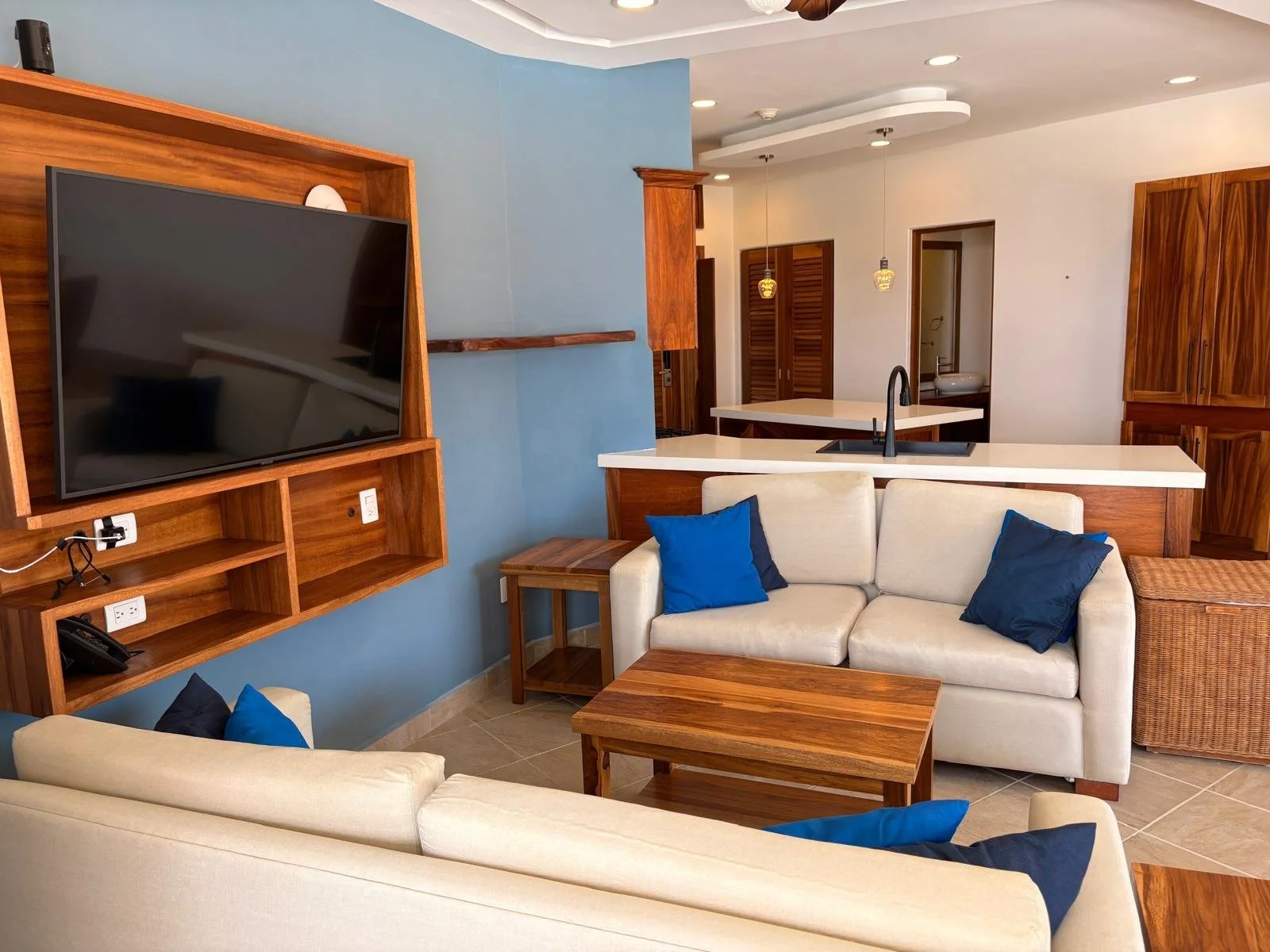Unit 1223, Laguna building, Vivo Resorts: Living area 2