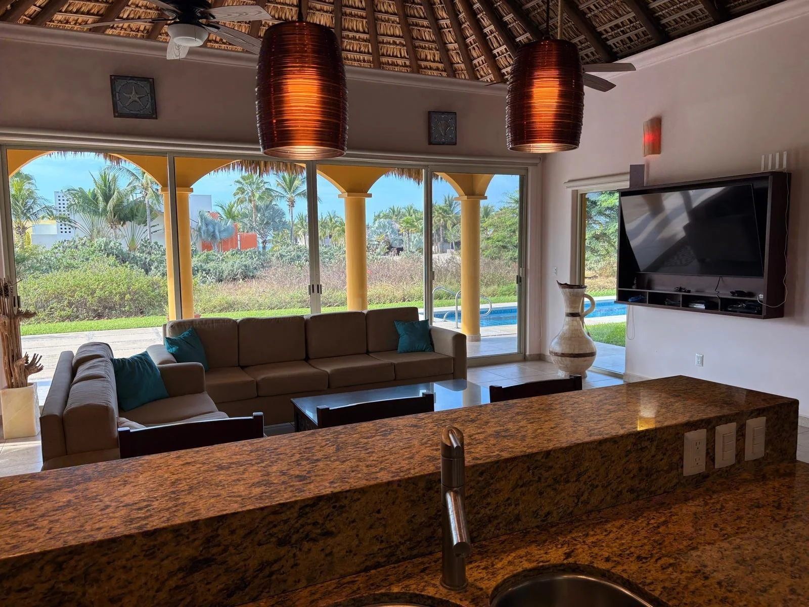 Villa Paraiso, Lot 27, Vivo Resorts: Living area 5