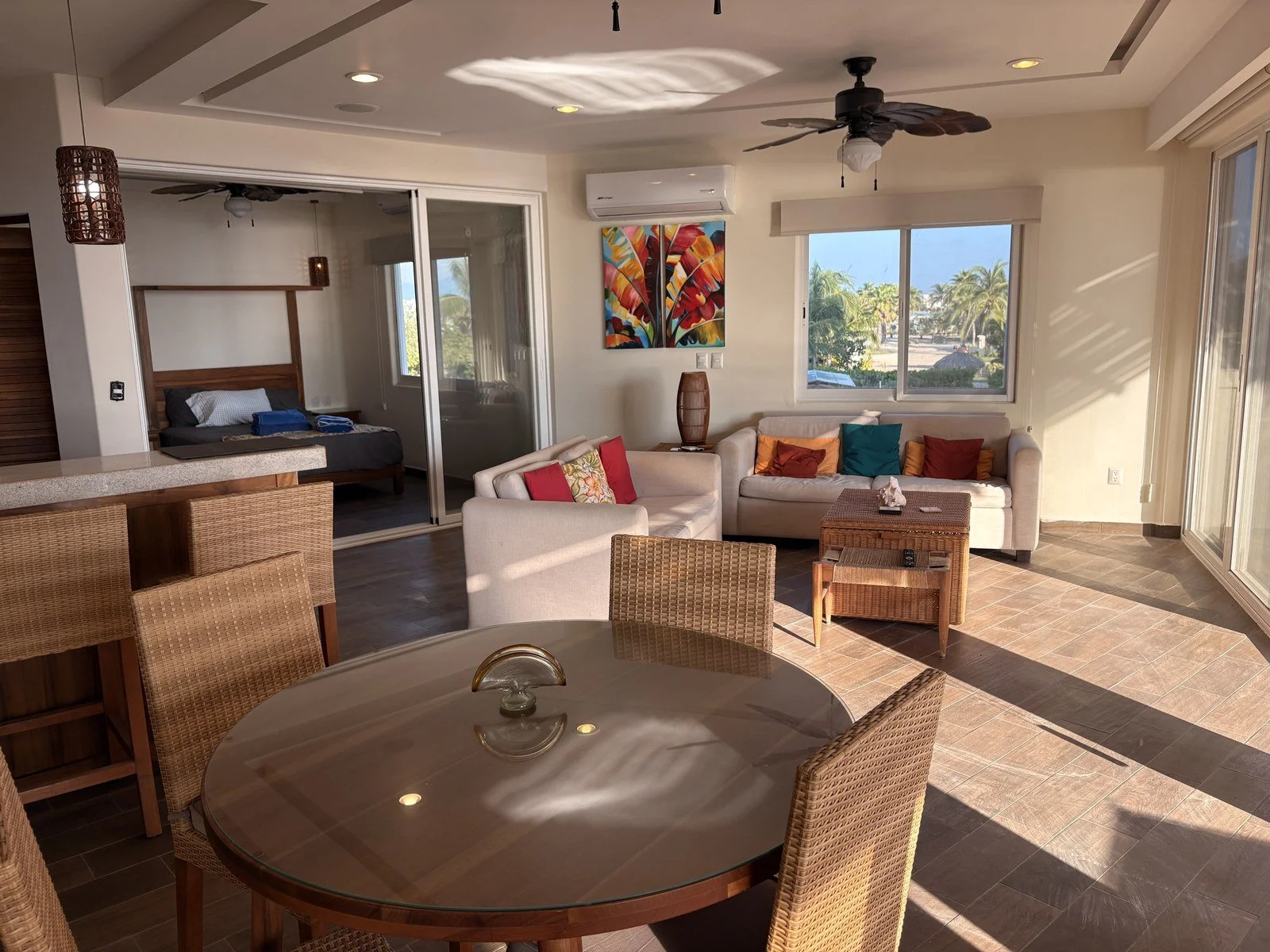 Unit 425, Building D, Vivo Resorts: Living area 5