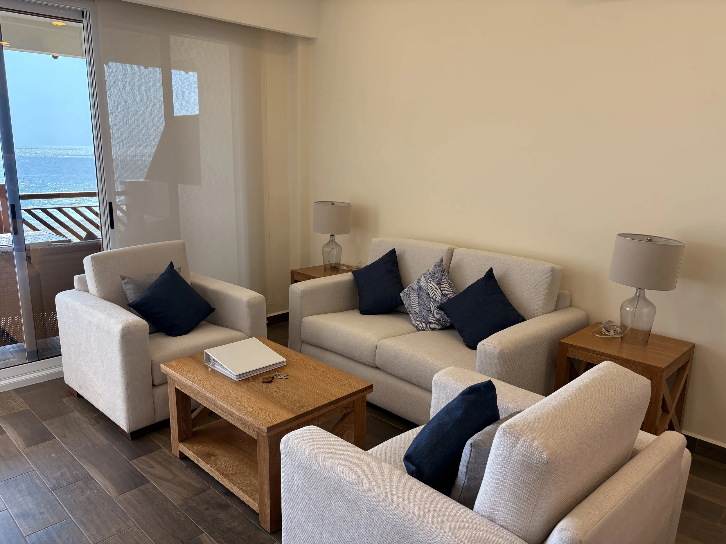 Unit 1433, Nautico building, Vivo Resorts: Living area 1
