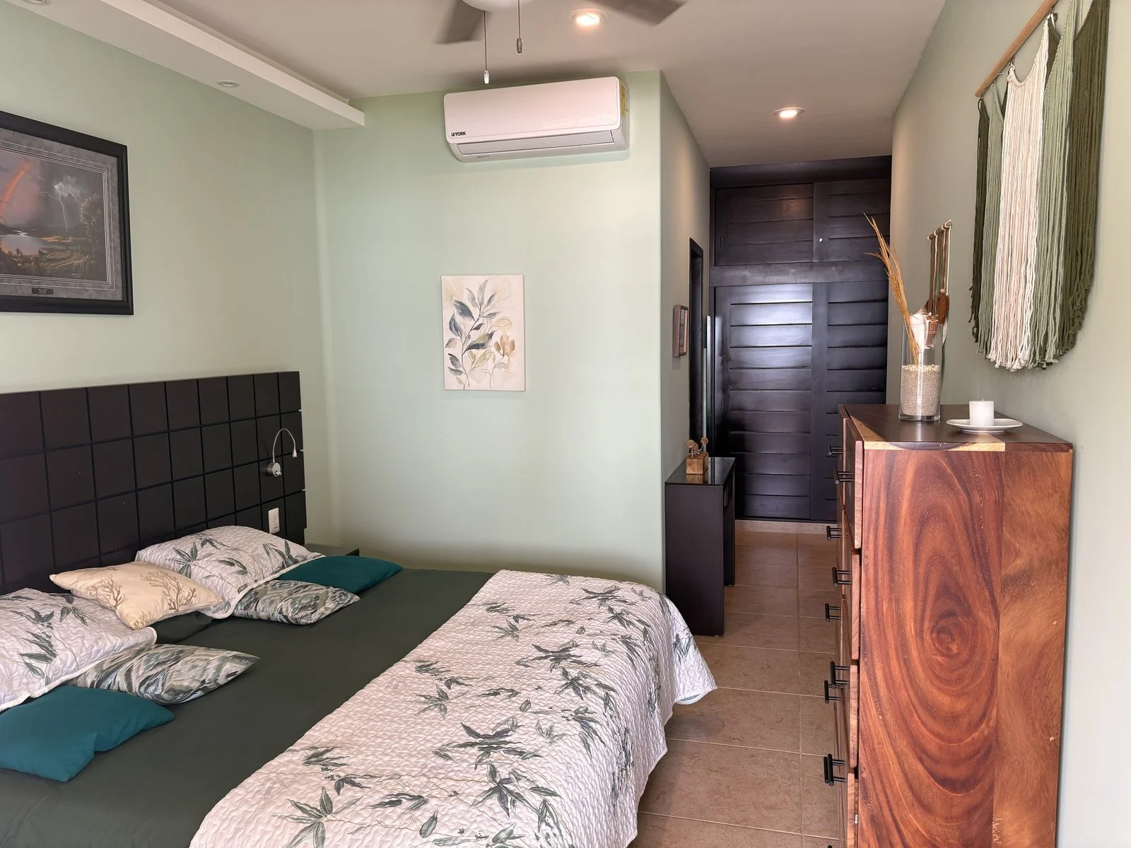 Unit 424, Building D, Vivo Resorts: Bedroom 8