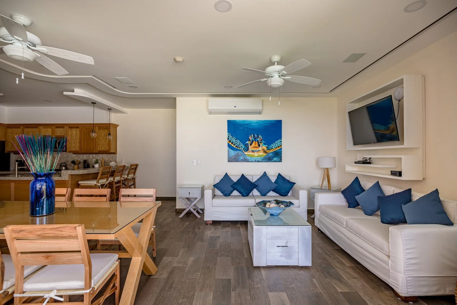 Unit 1212, Laguna, Vivo Resorts: Living area 6