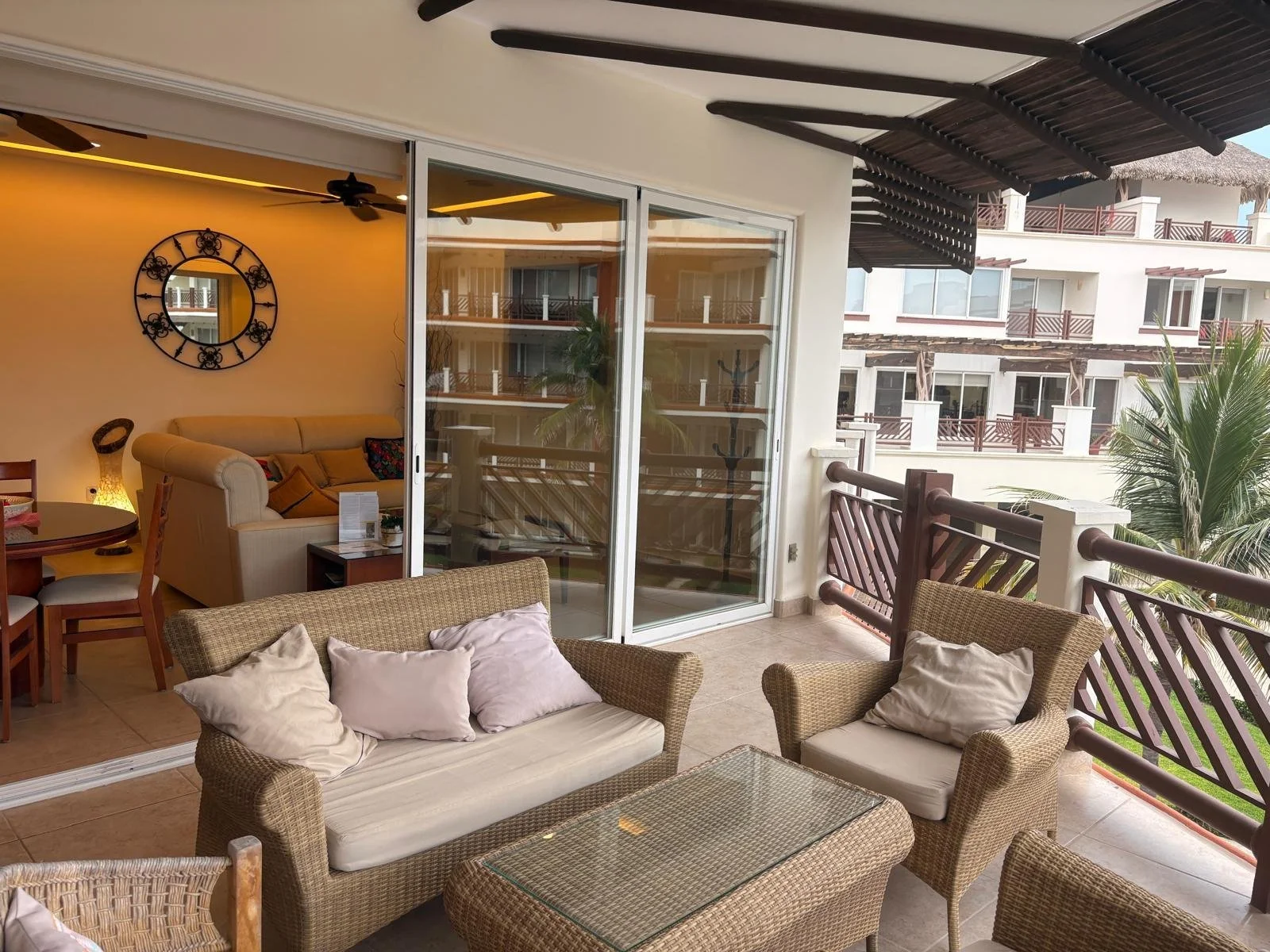 Unit 233, Building B, Vivo Resorts: Interior detail 10