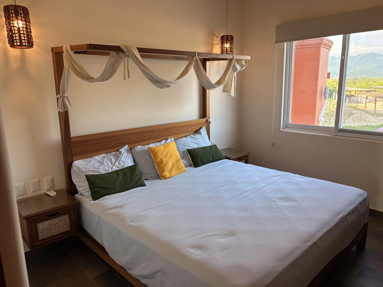 Unit 425, Building D, Vivo Resorts: Bedroom 8