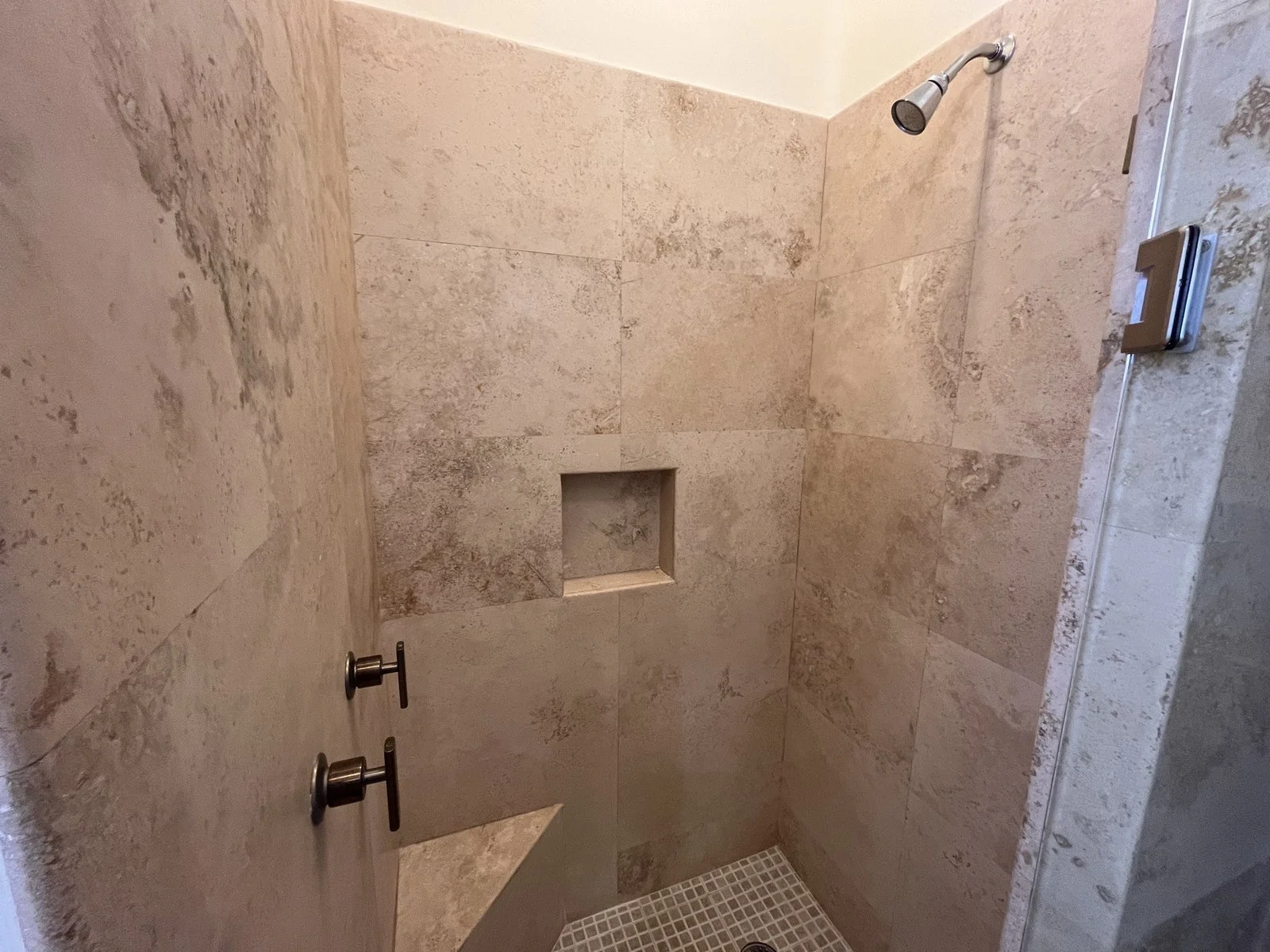 Unit 421, Building D, Vivo Resorts: Bathroom 10