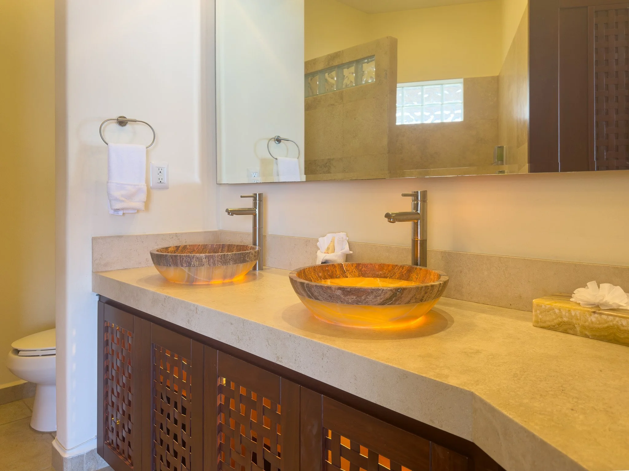 Unit 833, Building H, Vivo Resorts: Bathroom 11