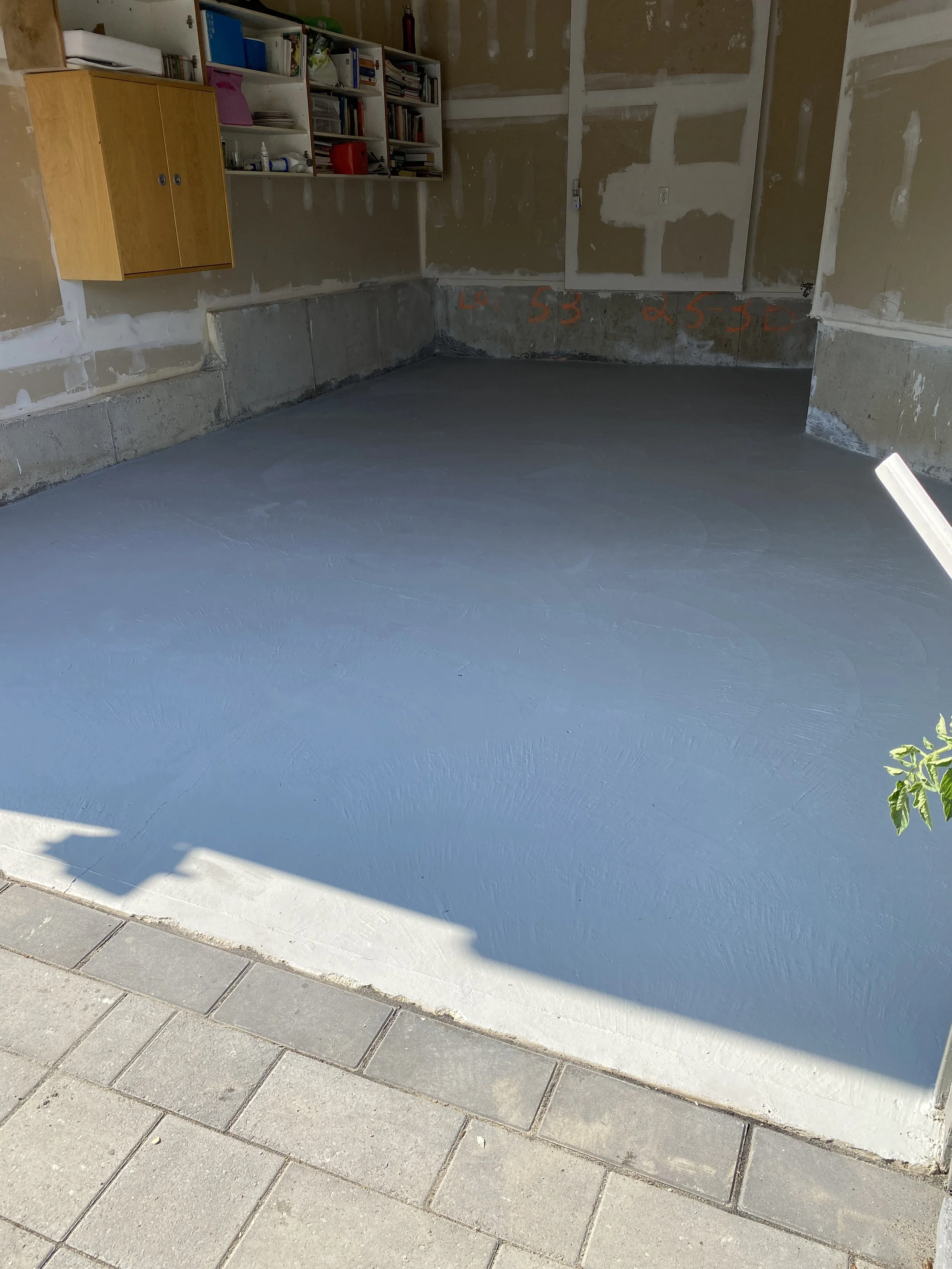 Garage Floor Epoxy Paint in Toronto | Clean & Durable Finish