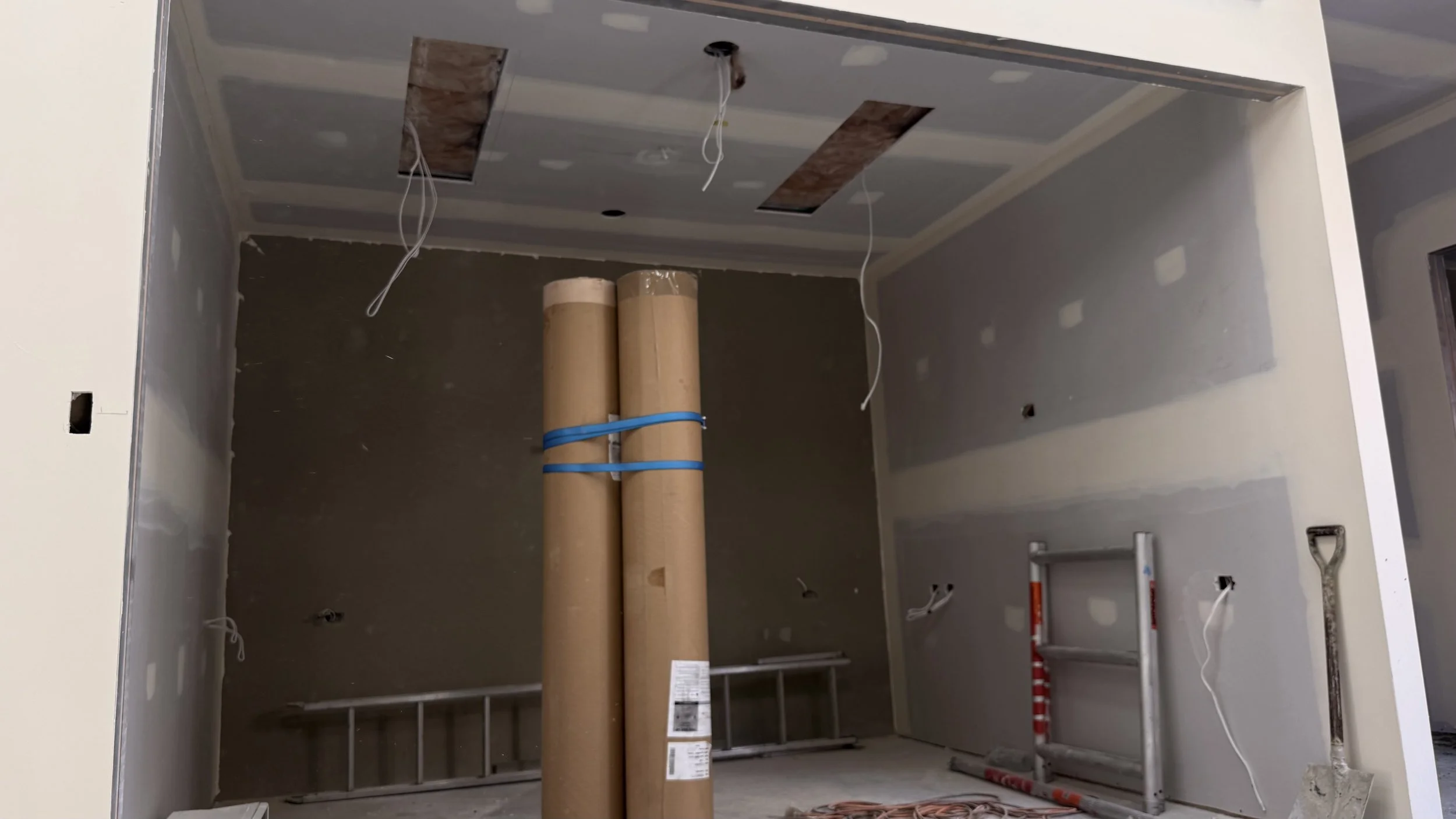 Square set reveals and bulkhead detail at vet clinic Willagee