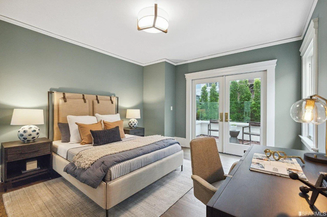 Bedroom opening toward the garden