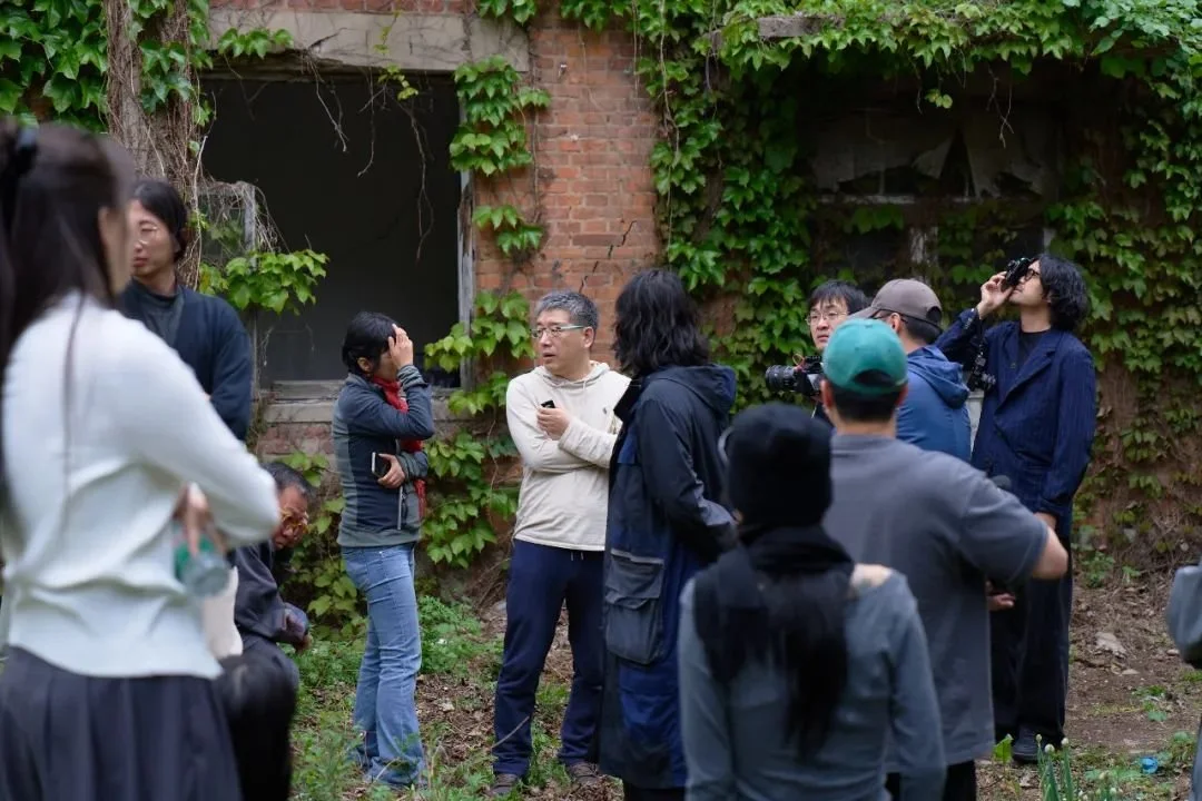 Participants identifying plants in the forest