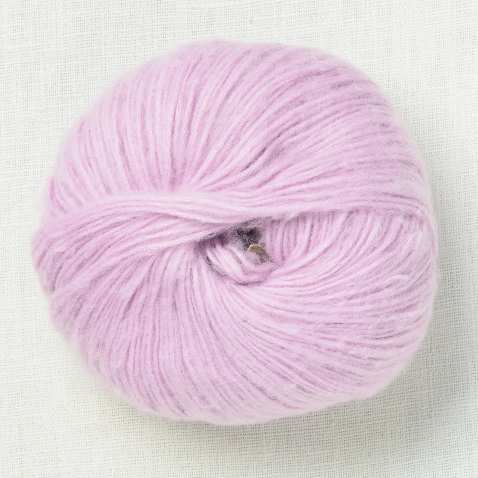 Pascuali Suave yarn in soft pink, fluffy airy ball
