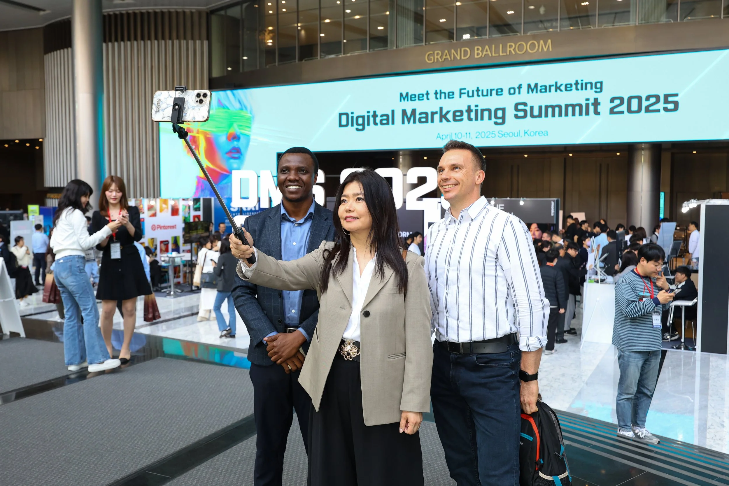 Meet and connect photo