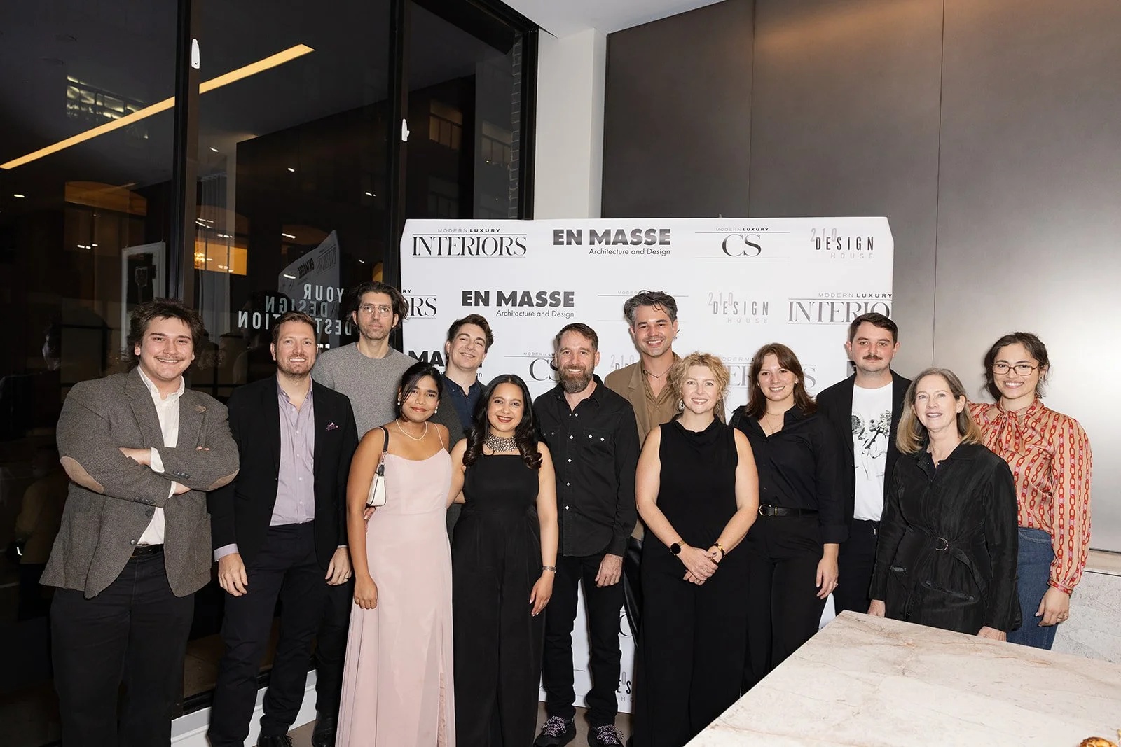 En Masse team photo