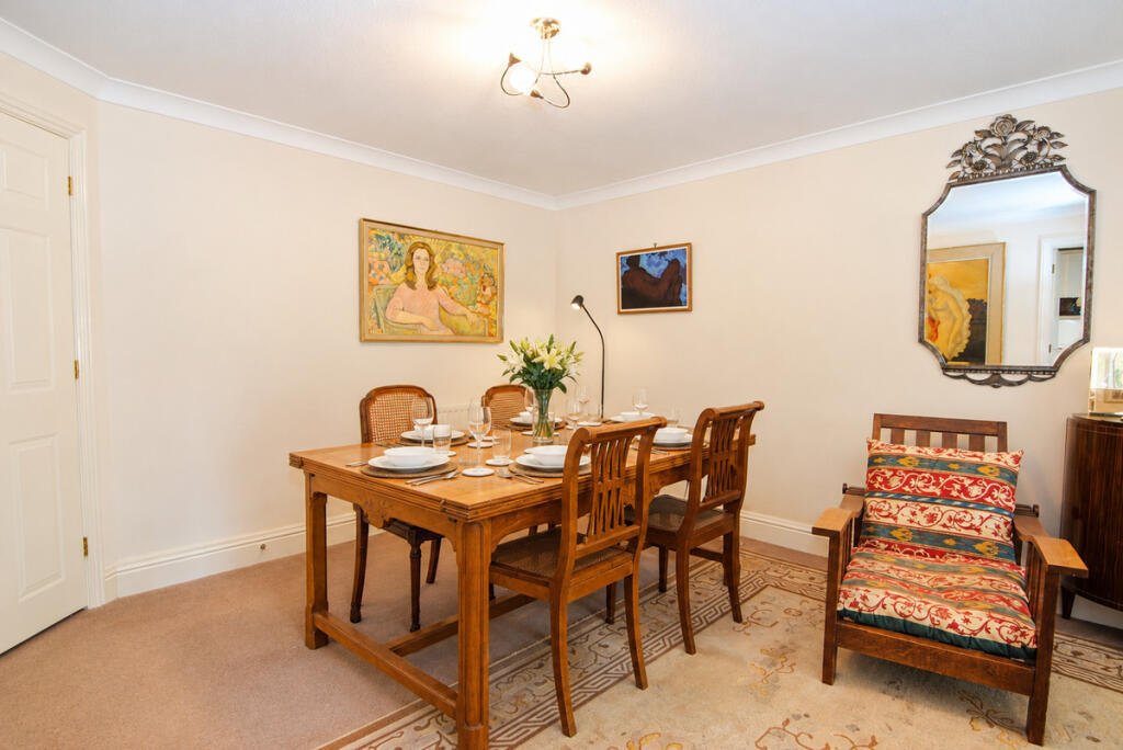 Pippins Court dining area