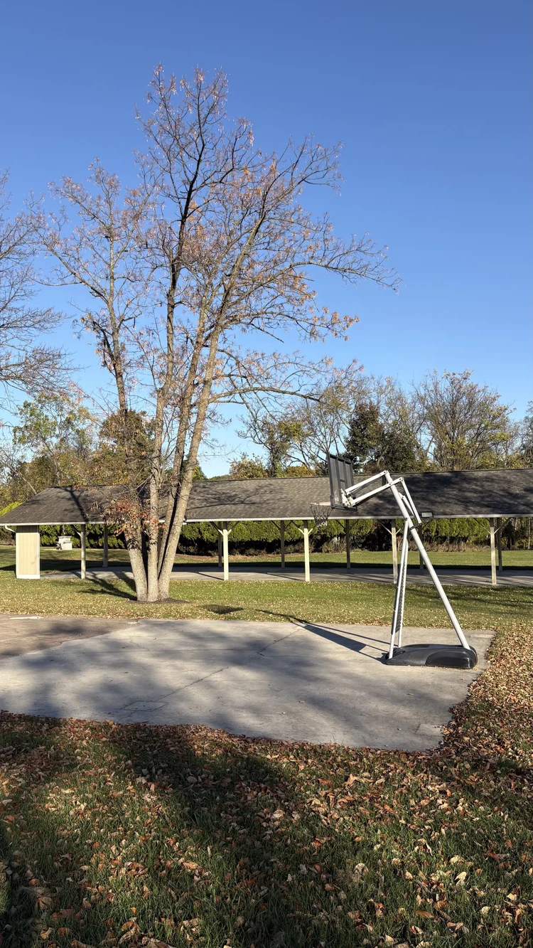 Side view of the pavilion beside the basketball hoop
