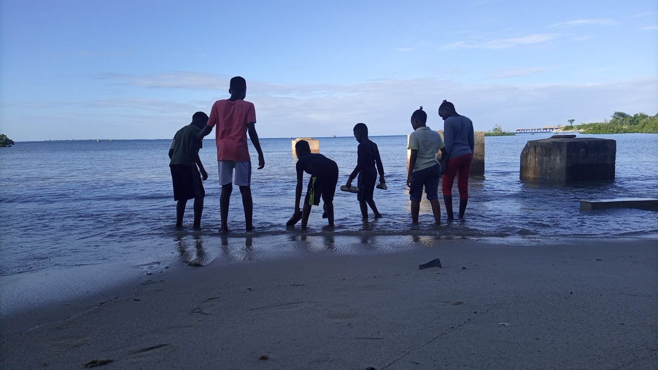 Tesifa children together