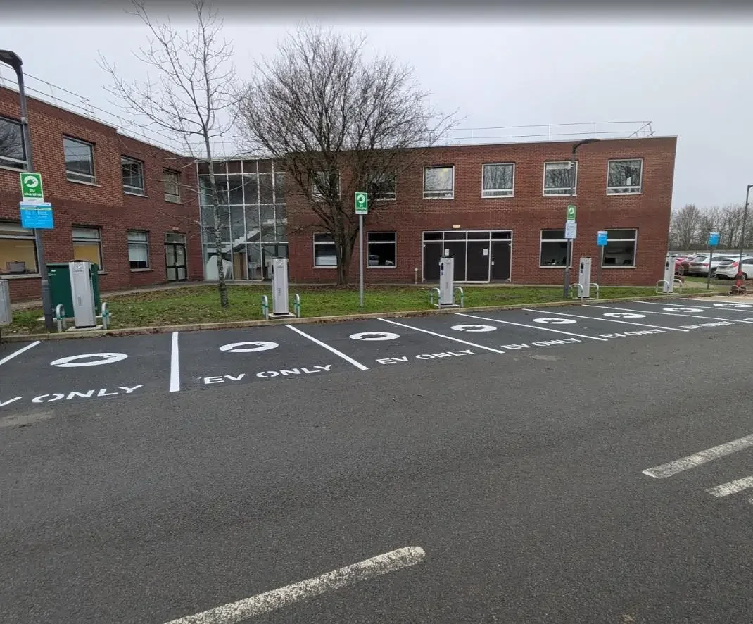 Five dual-outlet commercial EV charging stations at the University of Warwick