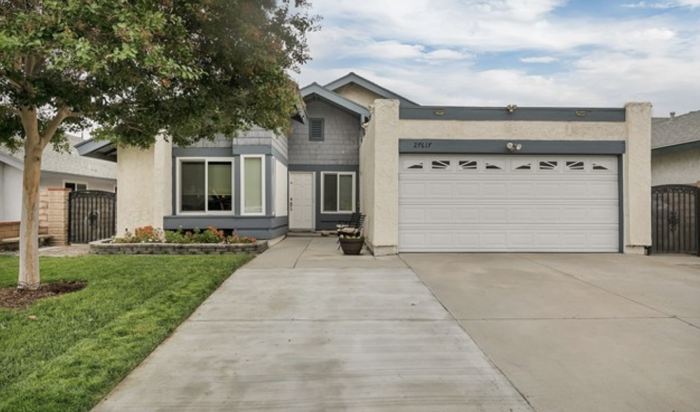 27617 Cherry Creek Dr, Santa Clarita, CA