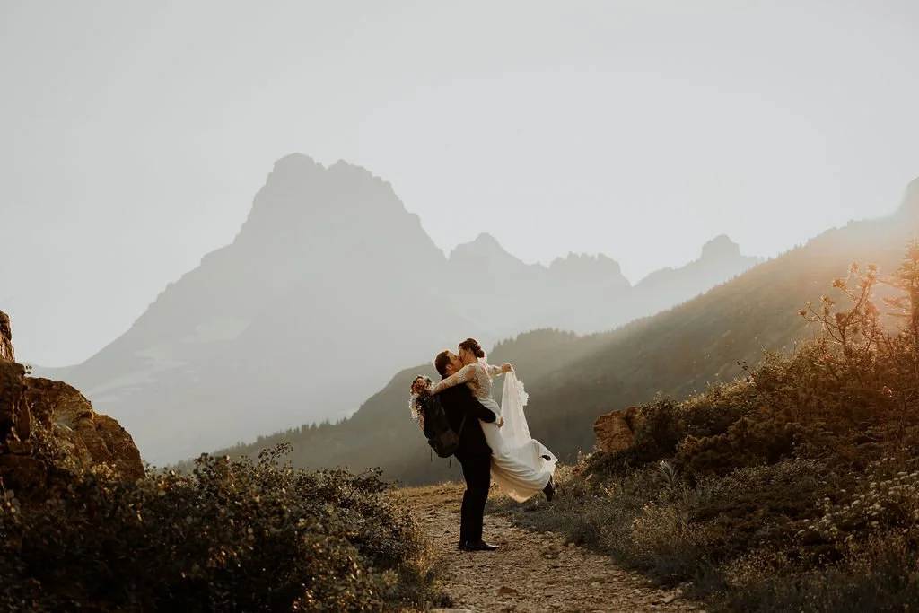 Landscape elopement photograph by Aundrea Marie Photography