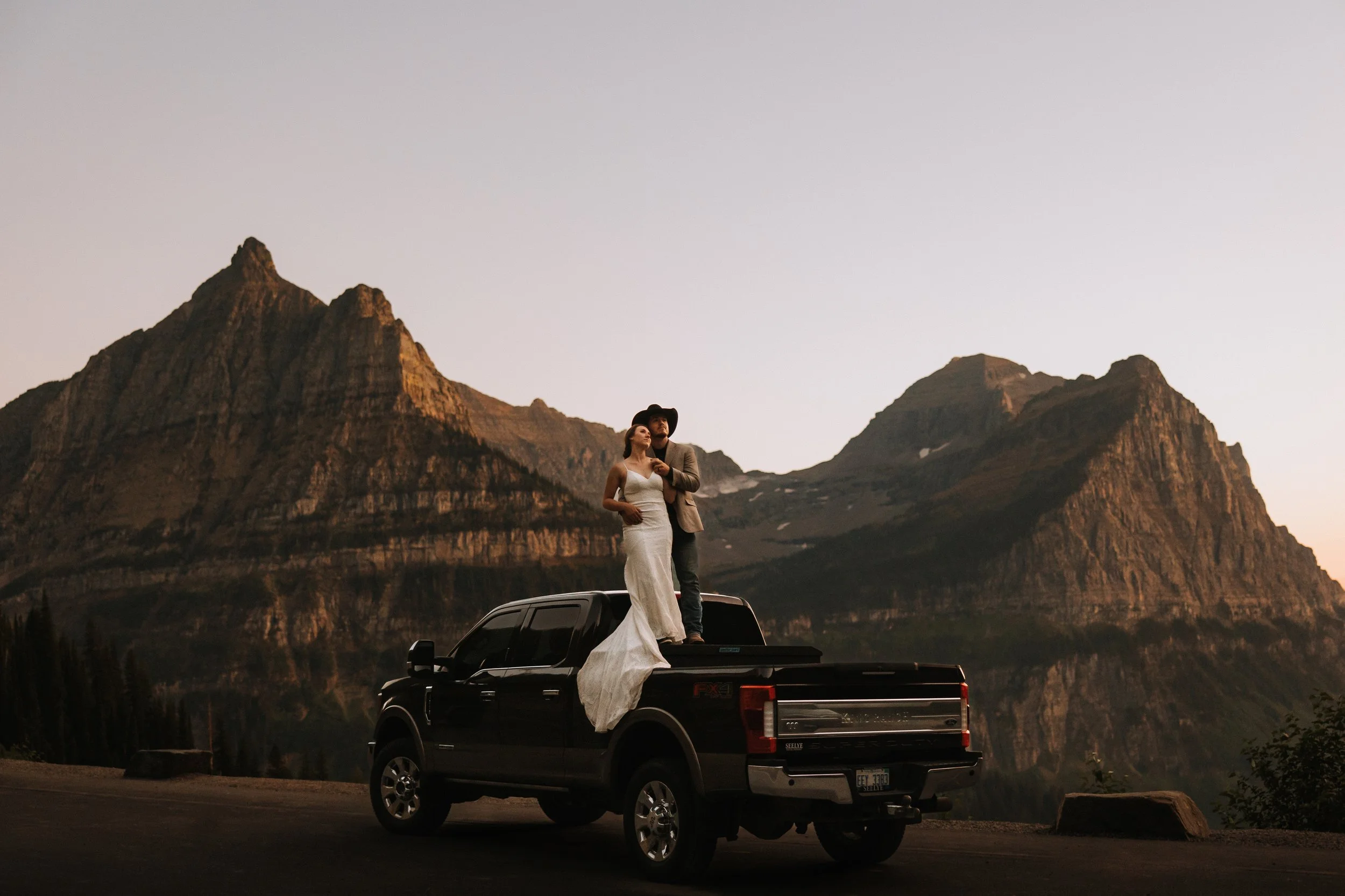 Montana landscape wedding photo by Aundrea Marie Photography