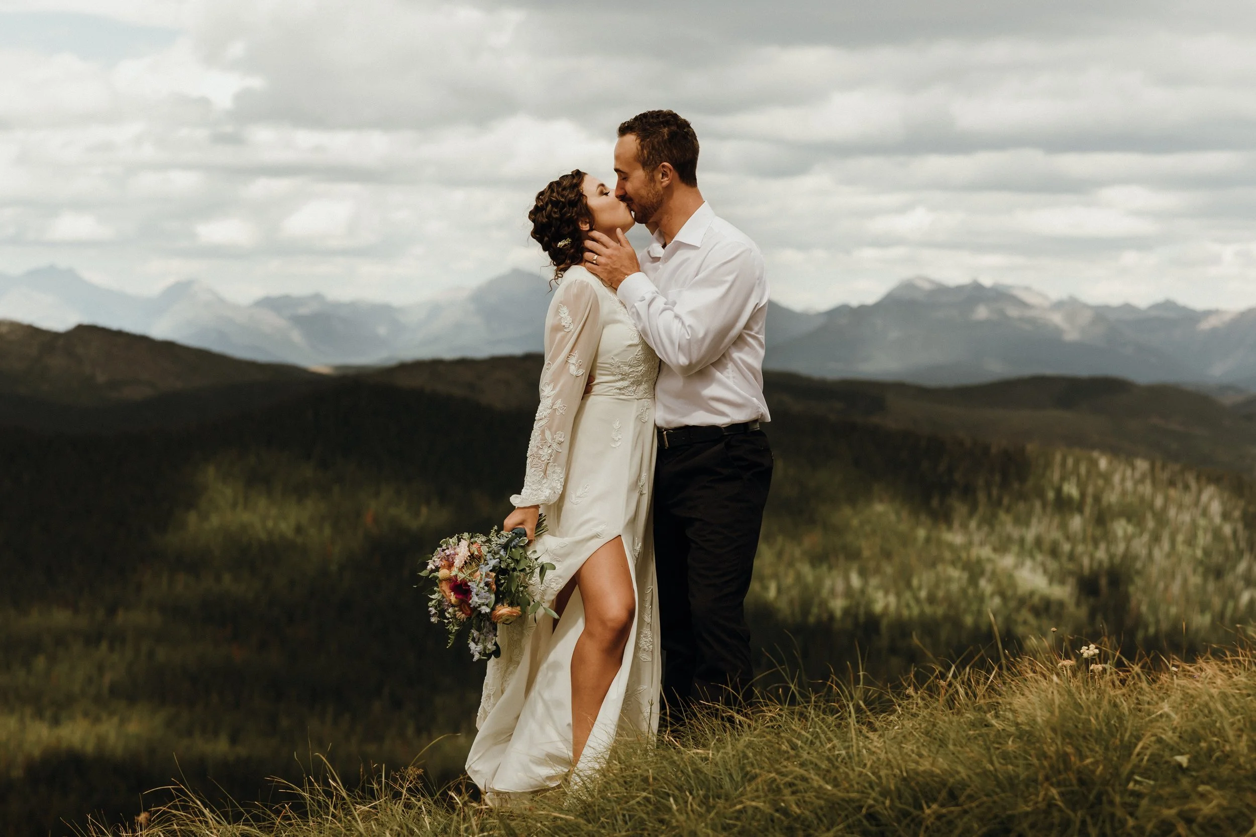 Wide elopement scene by Aundrea Marie Photography